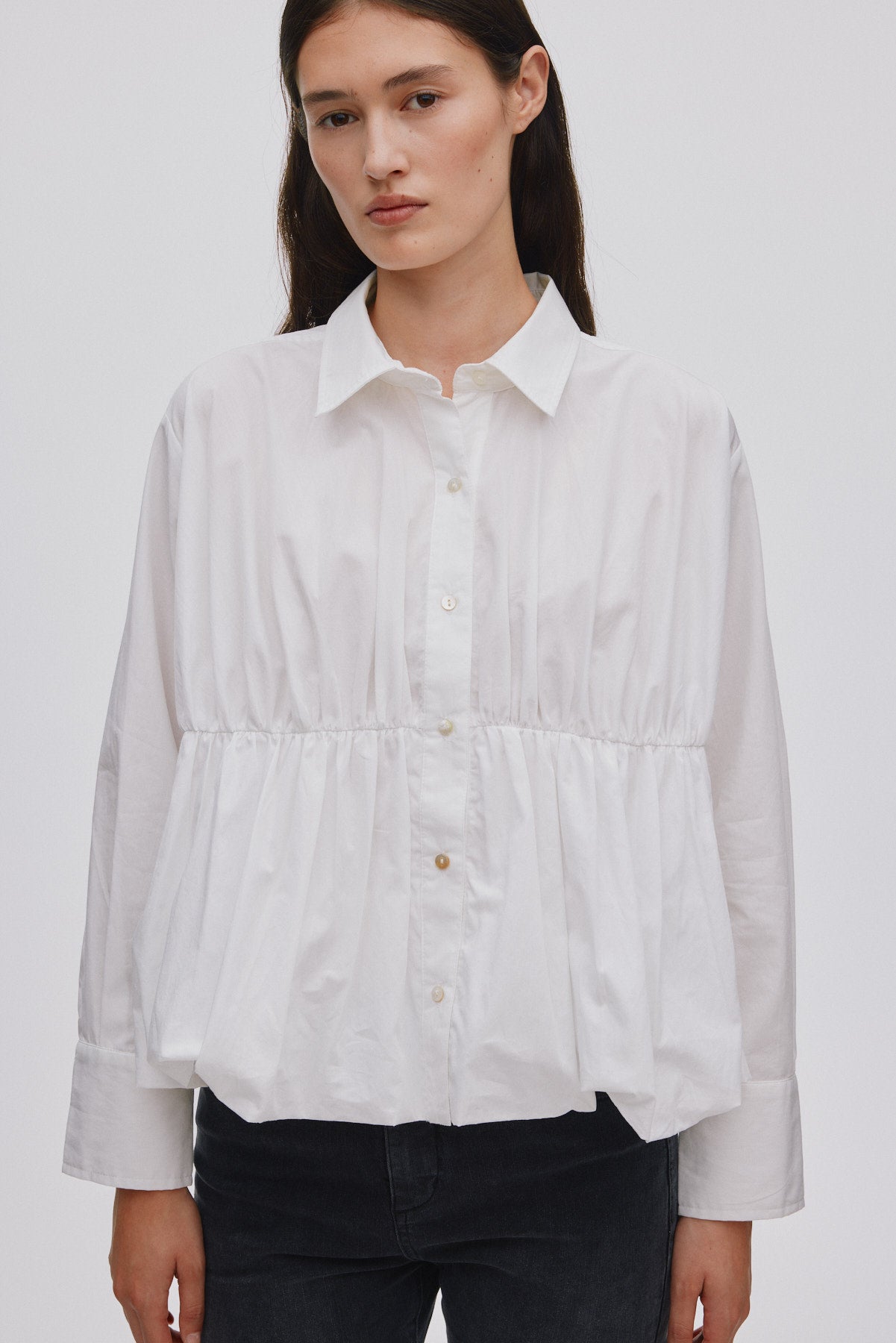 Sophie - Poplin puffed hem shirt I White 4 - Rabens Saloner
