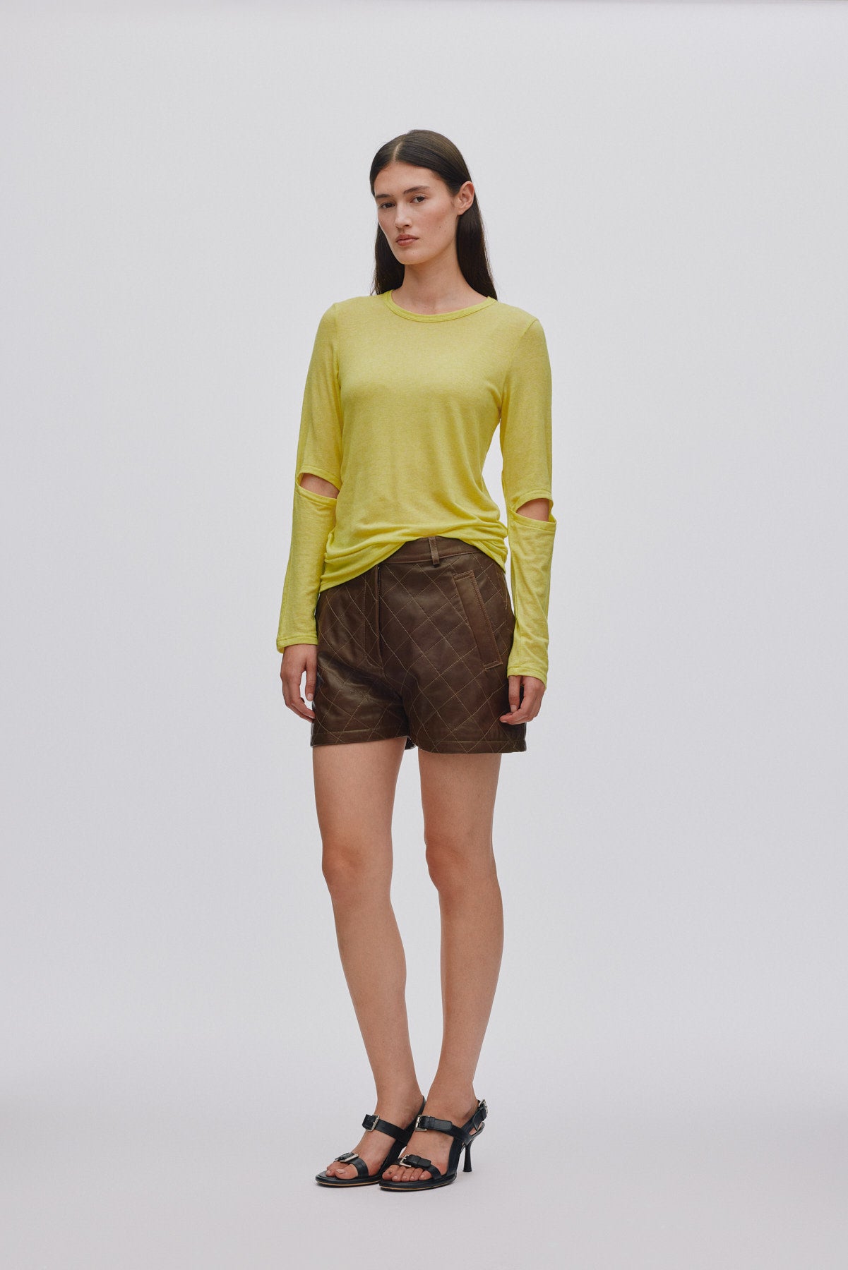 Bet - Quilted leather shorts I Olive 3 - Rabens Saloner