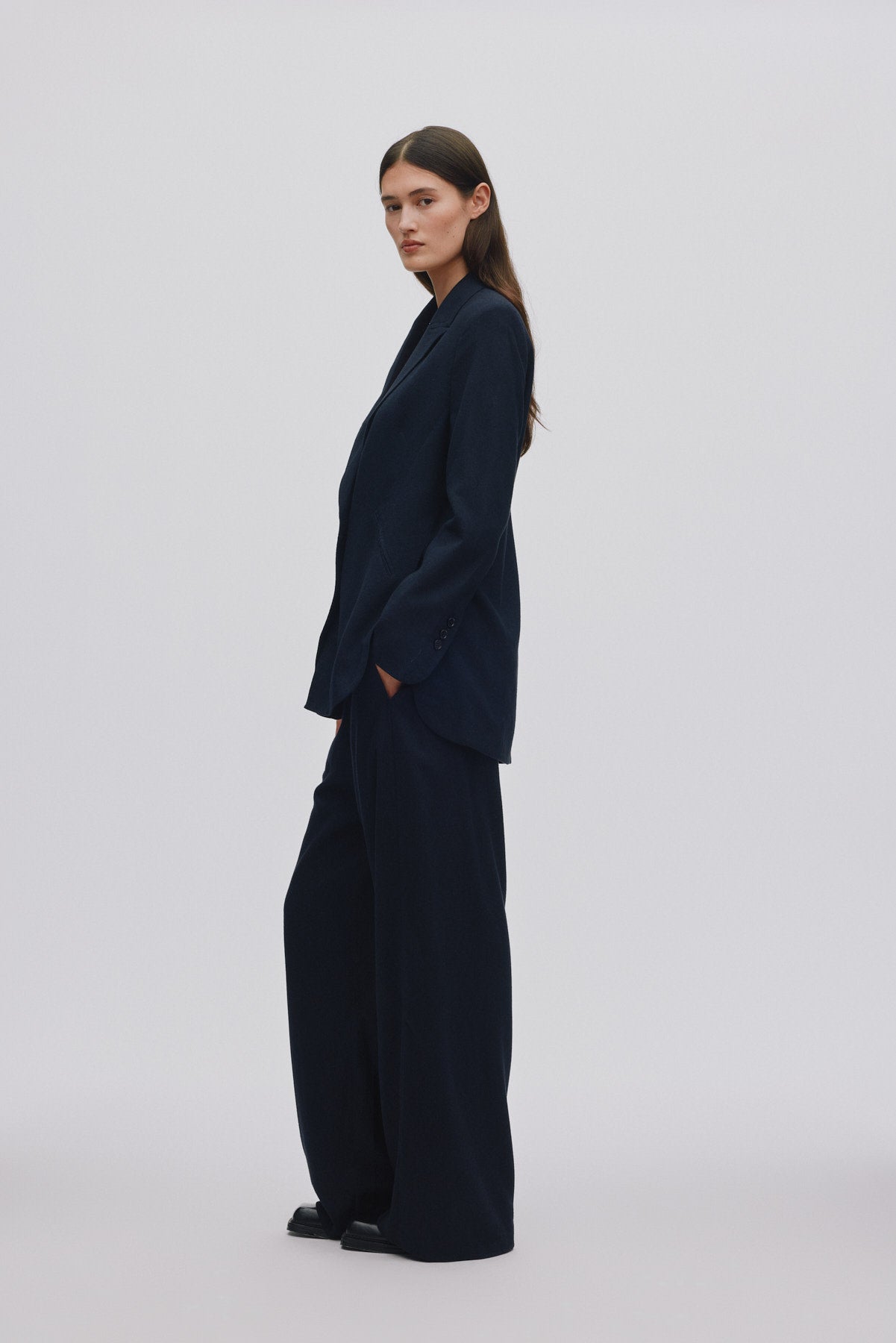 Drapy tailoring relaxed pants - Everdeen I Midnight 4 - Rabens Saloner