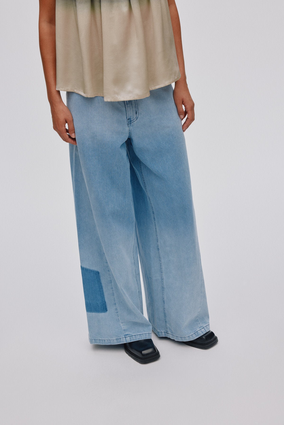 Lane - Light denim wide leg pants I Light washed denim 5 - Rabens Saloner