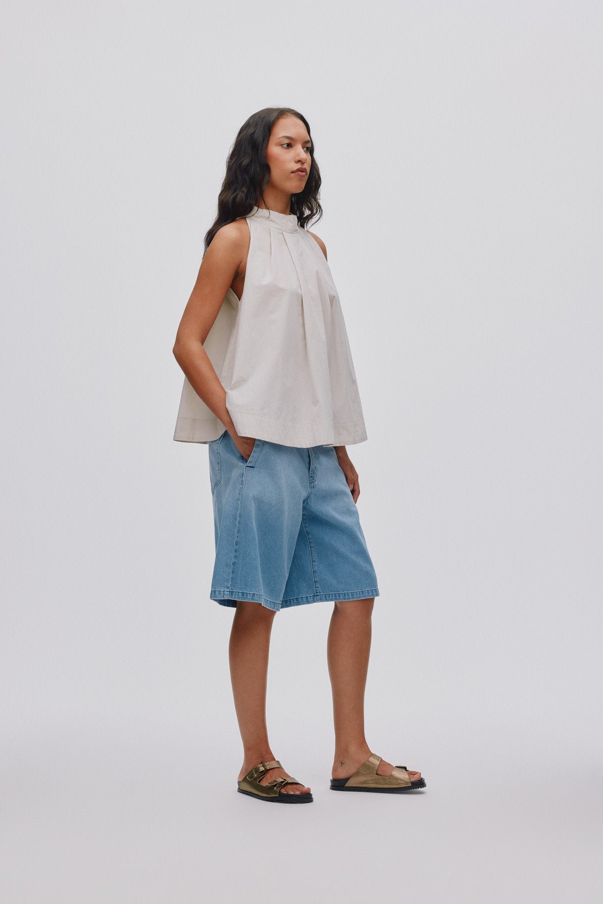Raha - Light denim wide shorts I Light washed denim 5 - Rabens Saloner