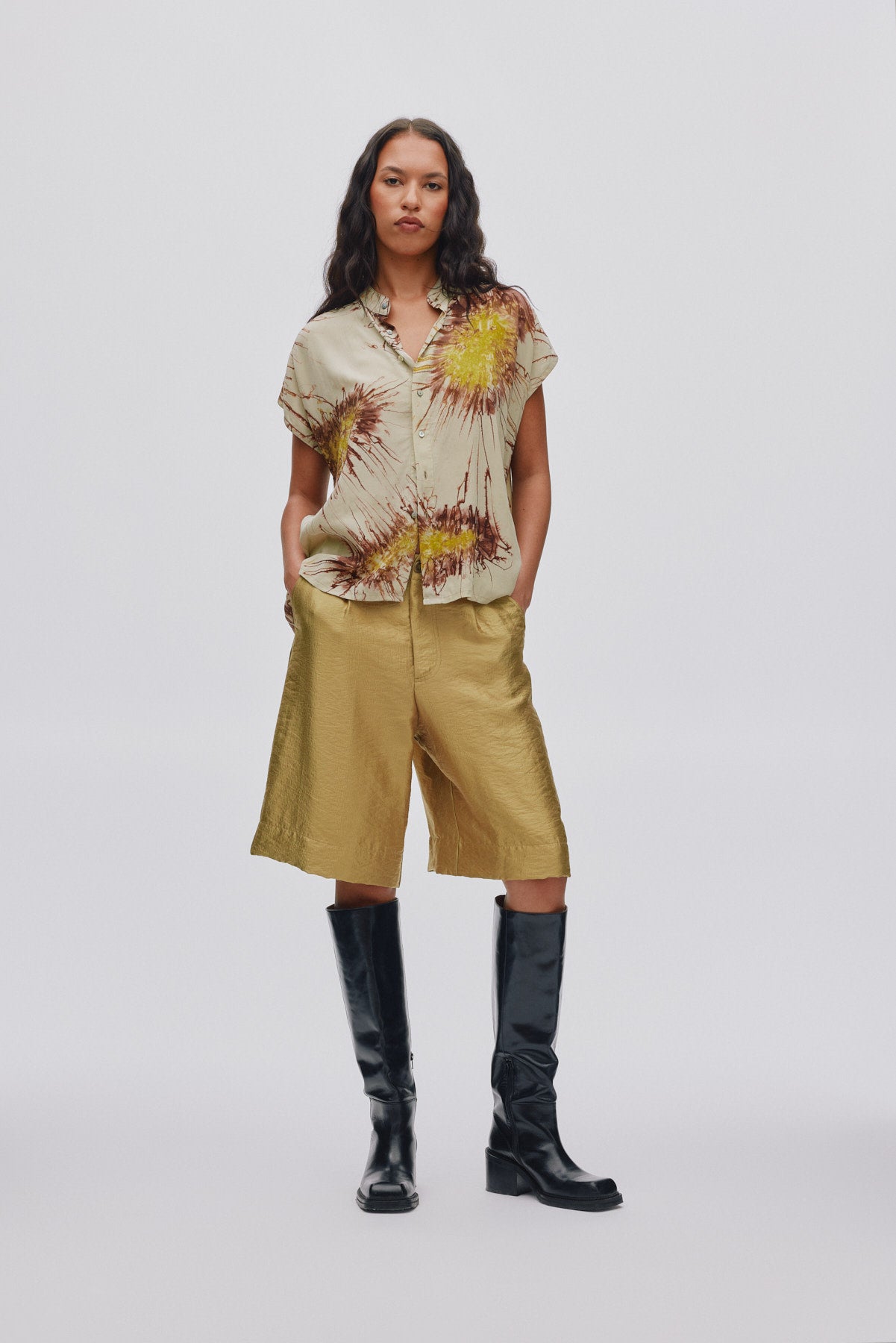 Feliza - Woven gold shorts I Gold 1 - Rabens Saloner