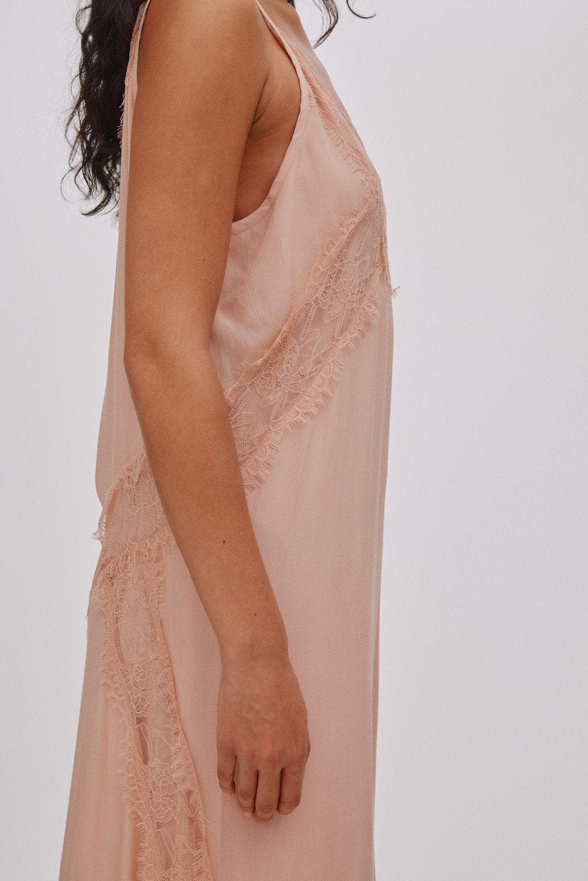 Lilou - Sheer lace panelled dress I Blush 4 - Rabens Saloner