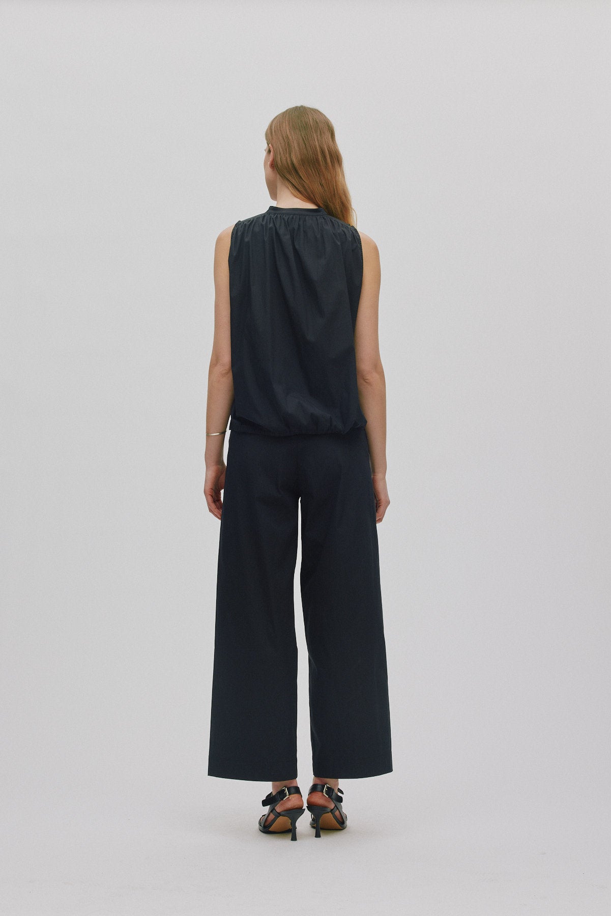 Ingeborg - Papery sleeveless blouse I Black 3 - Rabens Saloner