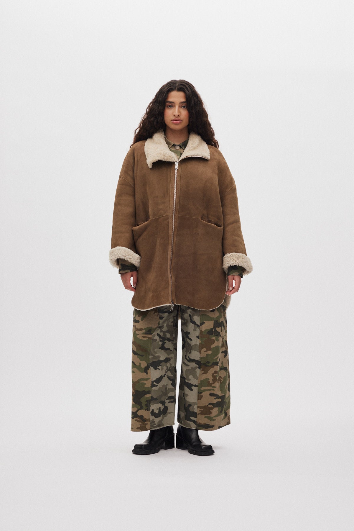 Ejsa - Shearling coat I Dark brown natural combo 3 - Rabens Saloner