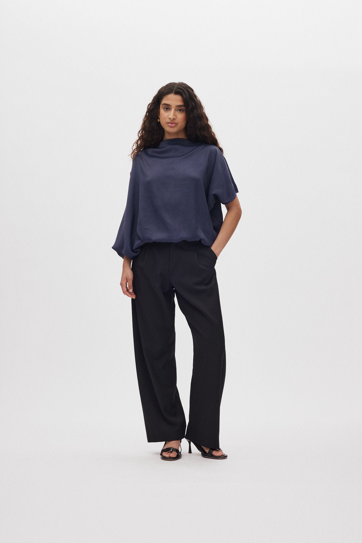Mist - Ripple drape blouse I Dark Blue Dark Blue XS 2 - Rabens Saloner