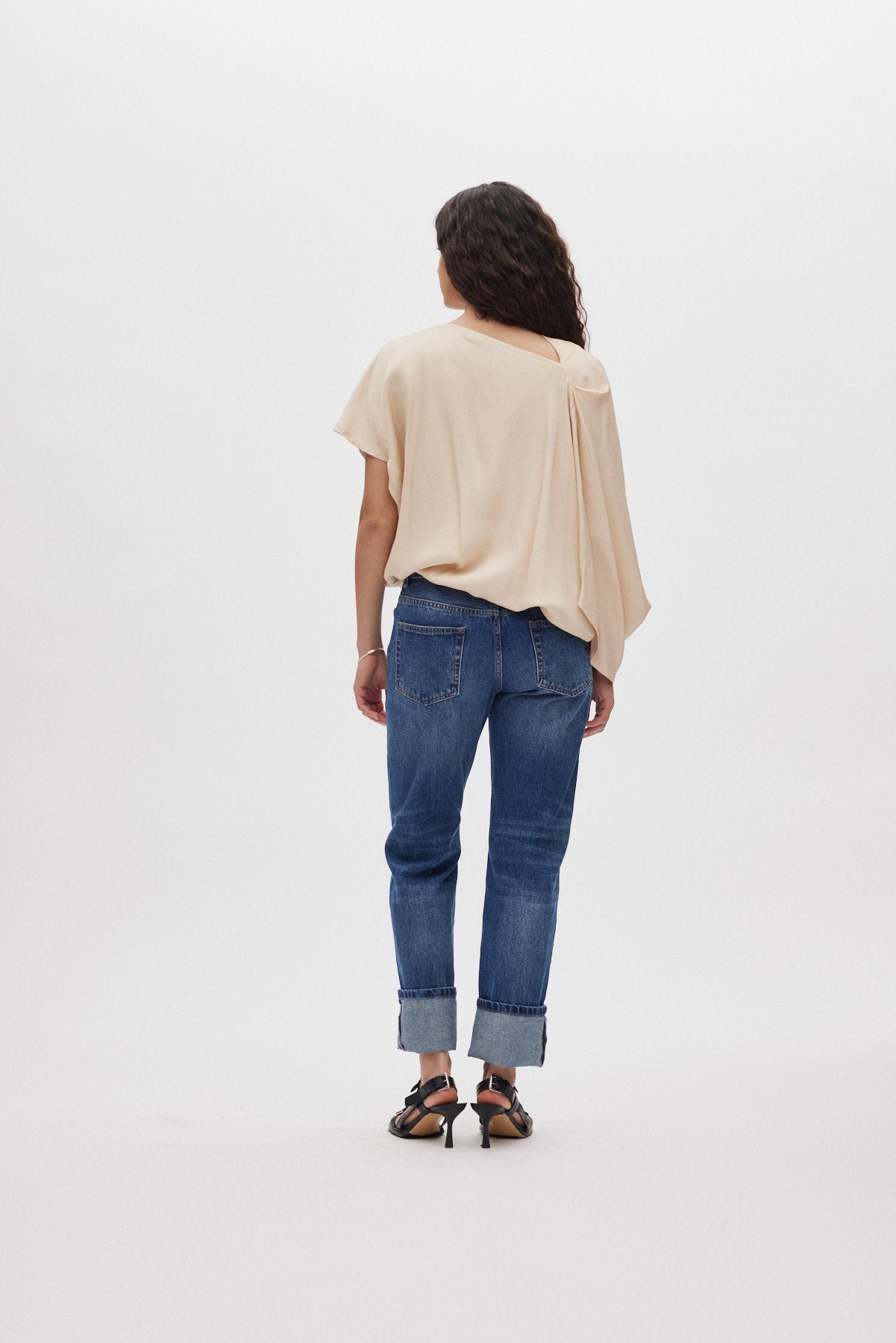 Mist - Ripple drape blouse I Sand Dollar 3 - Rabens Saloner