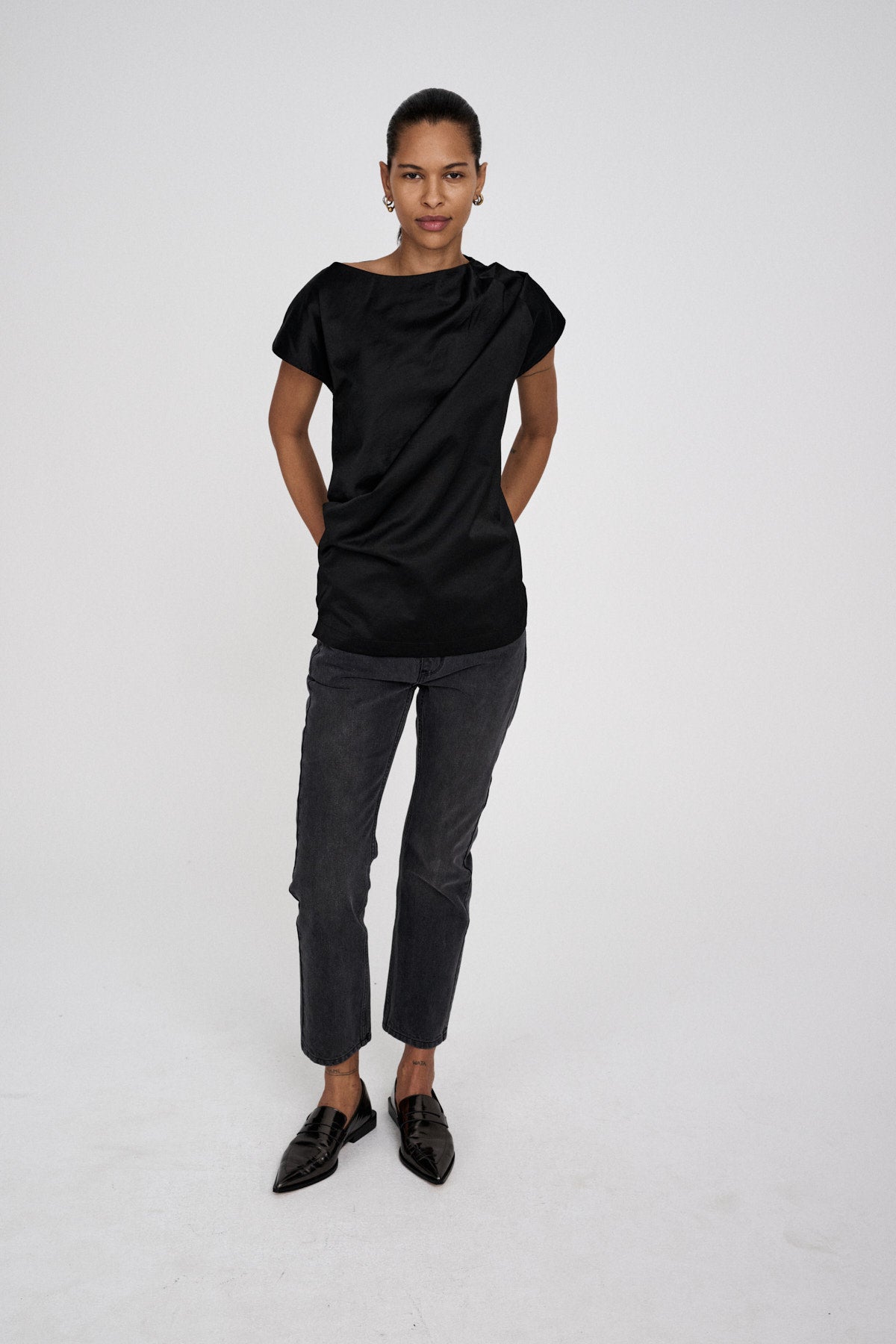 Fine - Denim black cropped pants I Washed black denim 1 - Rabens Saloner