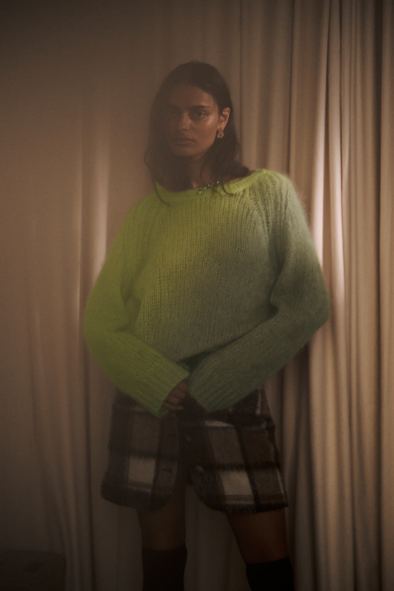 Jasmin - Cross dye boxy sweater I Limeade pelican combo 7 - Rabens Saloner