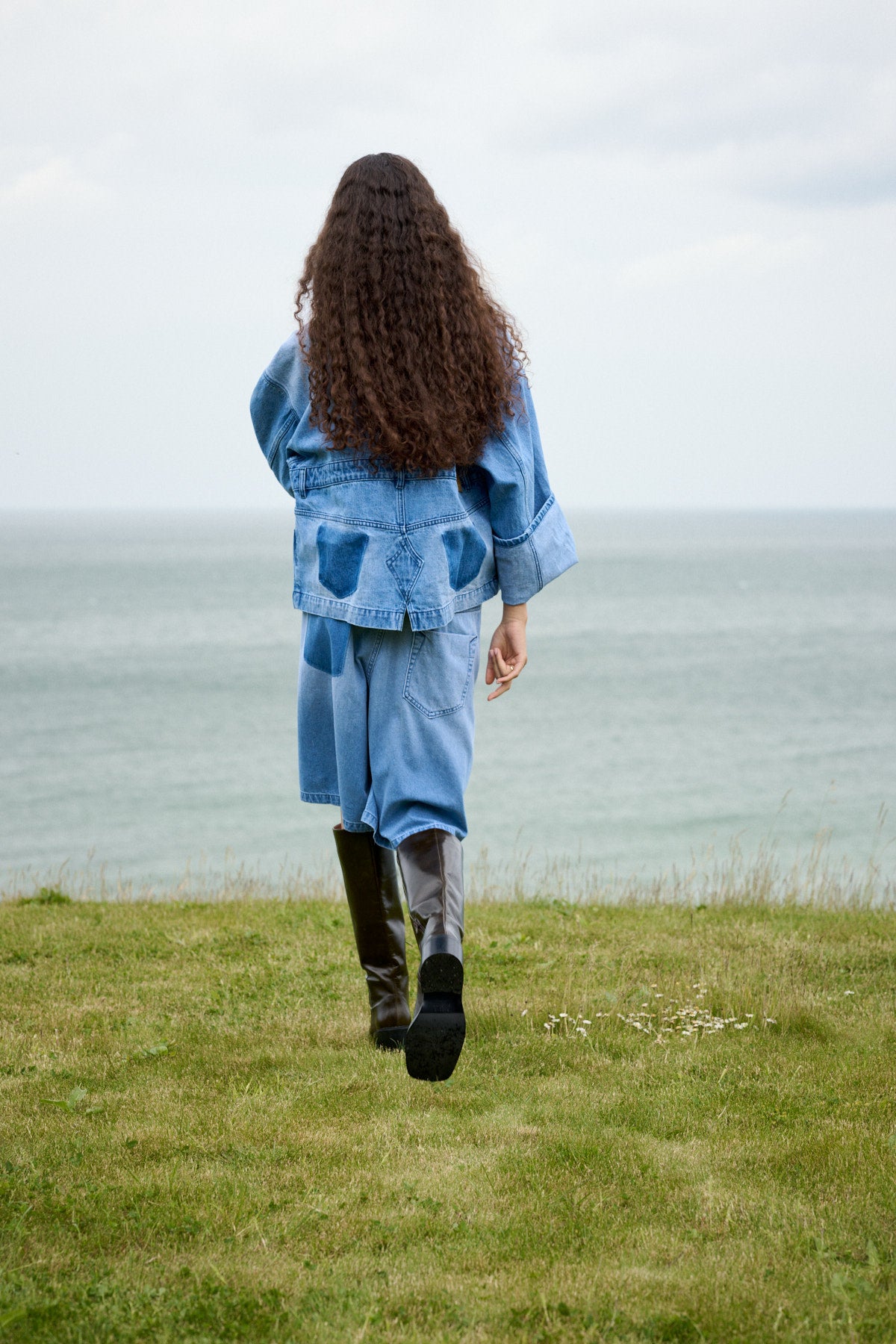 Donela - Denim jacket I Light washed denim 10 - Rabens Saloner