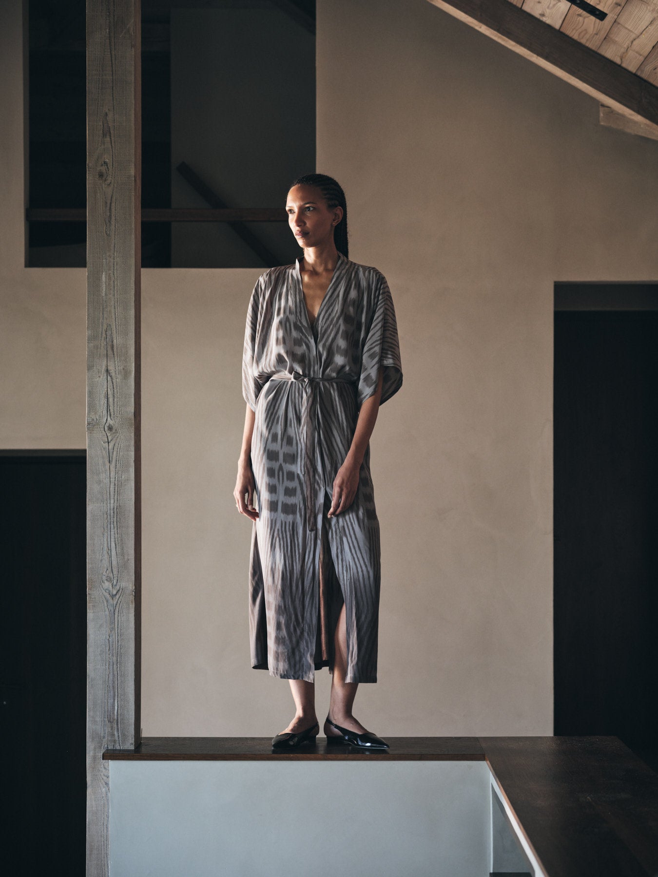 Alesandra - Ombre ikat kimono dress I Asphalt combo 13 - Rabens Saloner