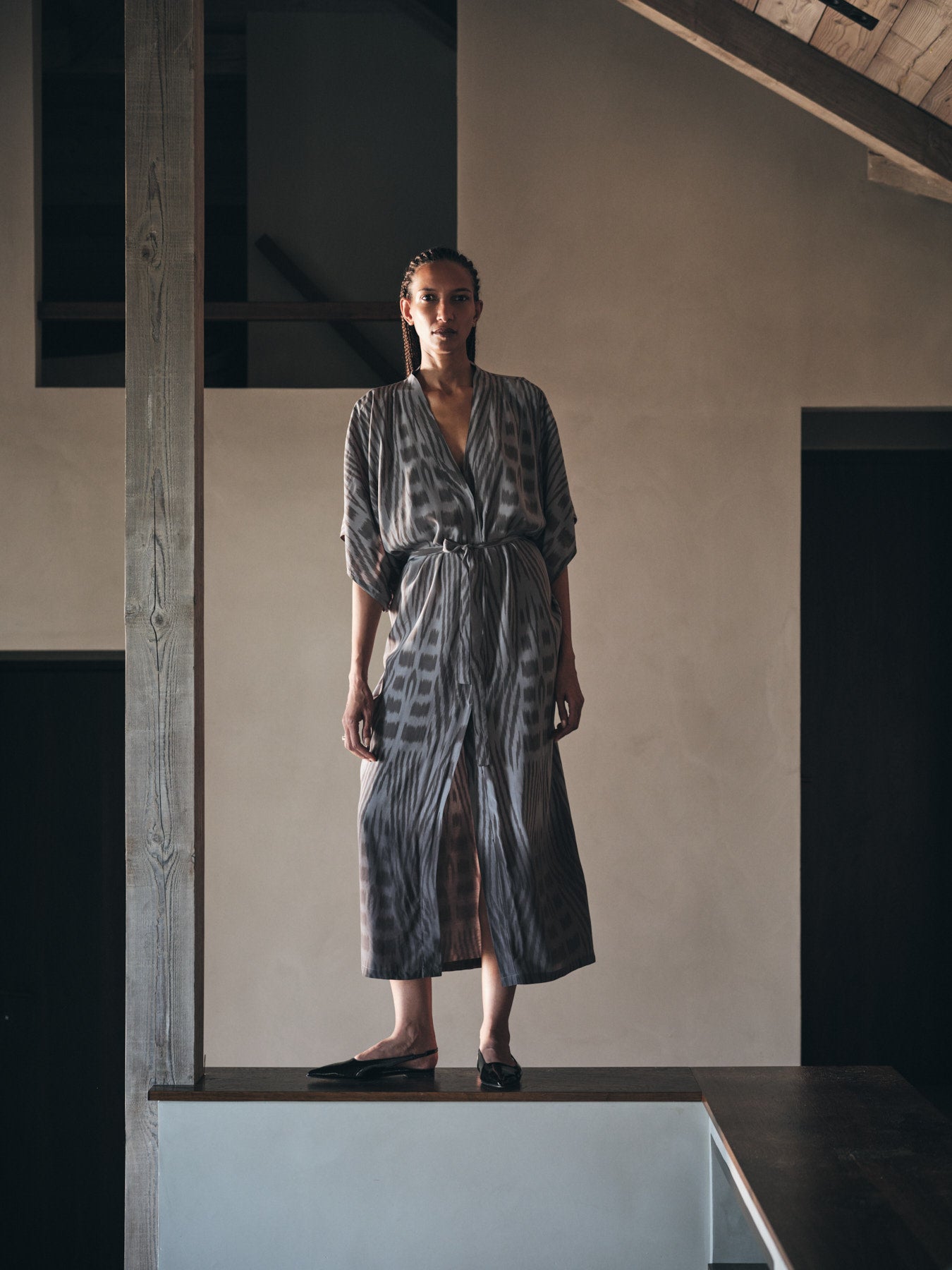 Alesandra - Ombre ikat kimono dress I Asphalt combo 14 - Rabens Saloner