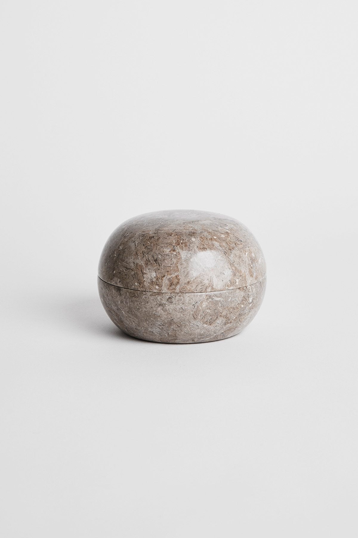Chubby Marble Bowl with Lid - Rabens Apartment I Light Grey Light Grey H: 9 cm Ø: 11cm 1 - Rabens Saloner