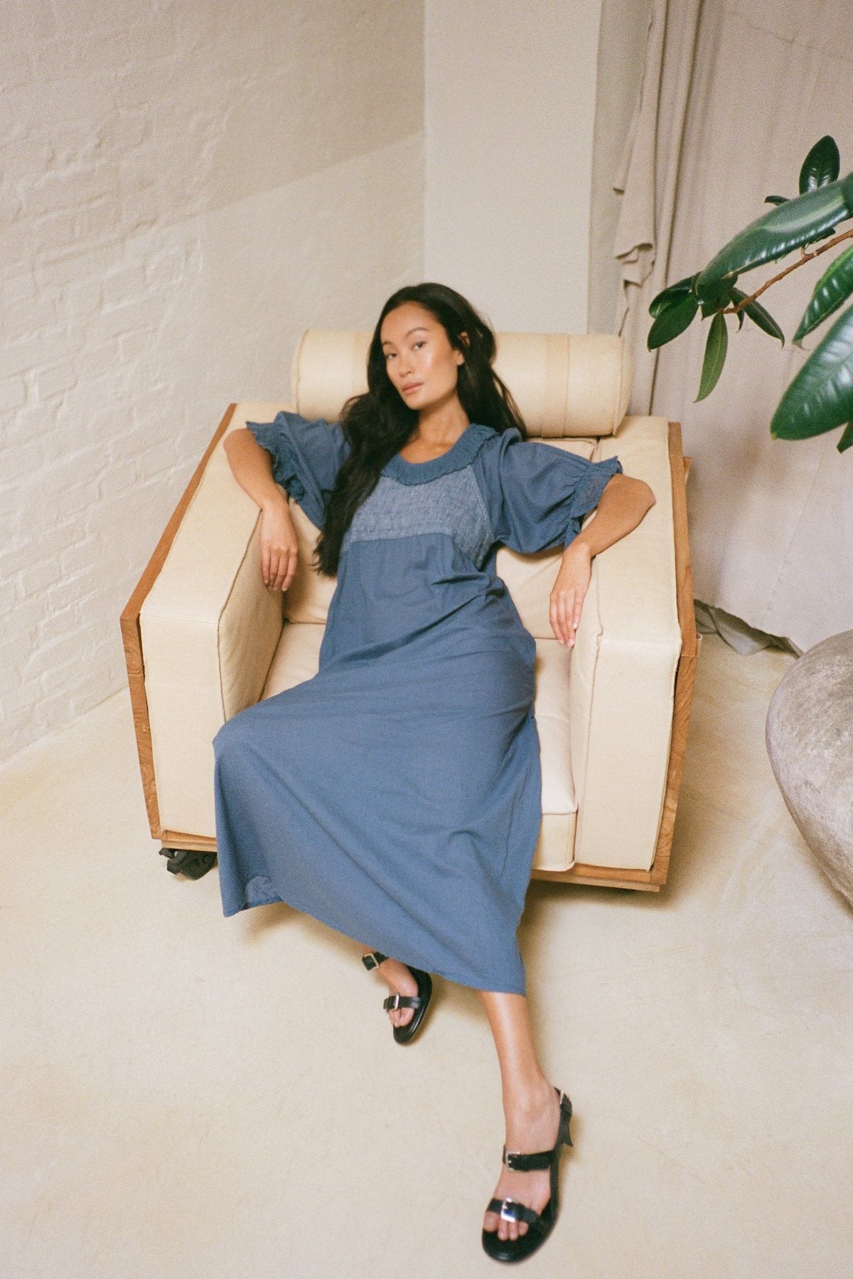 Dorothea - Cotton long angel dress I Dusty indigo 2 - Rabens Saloner