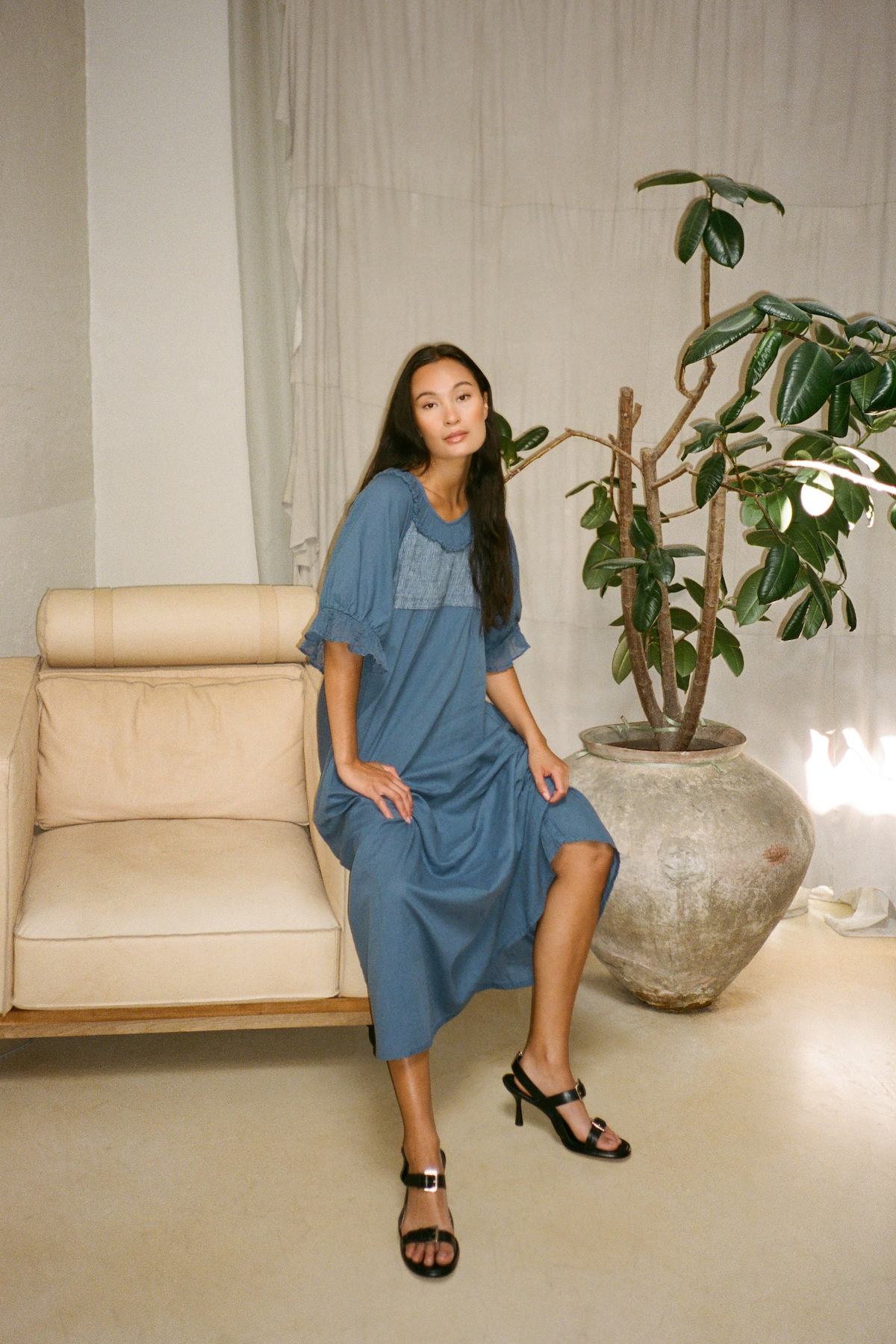 Dorothea - Cotton long angel dress I Dusty indigo 3 - Rabens Saloner