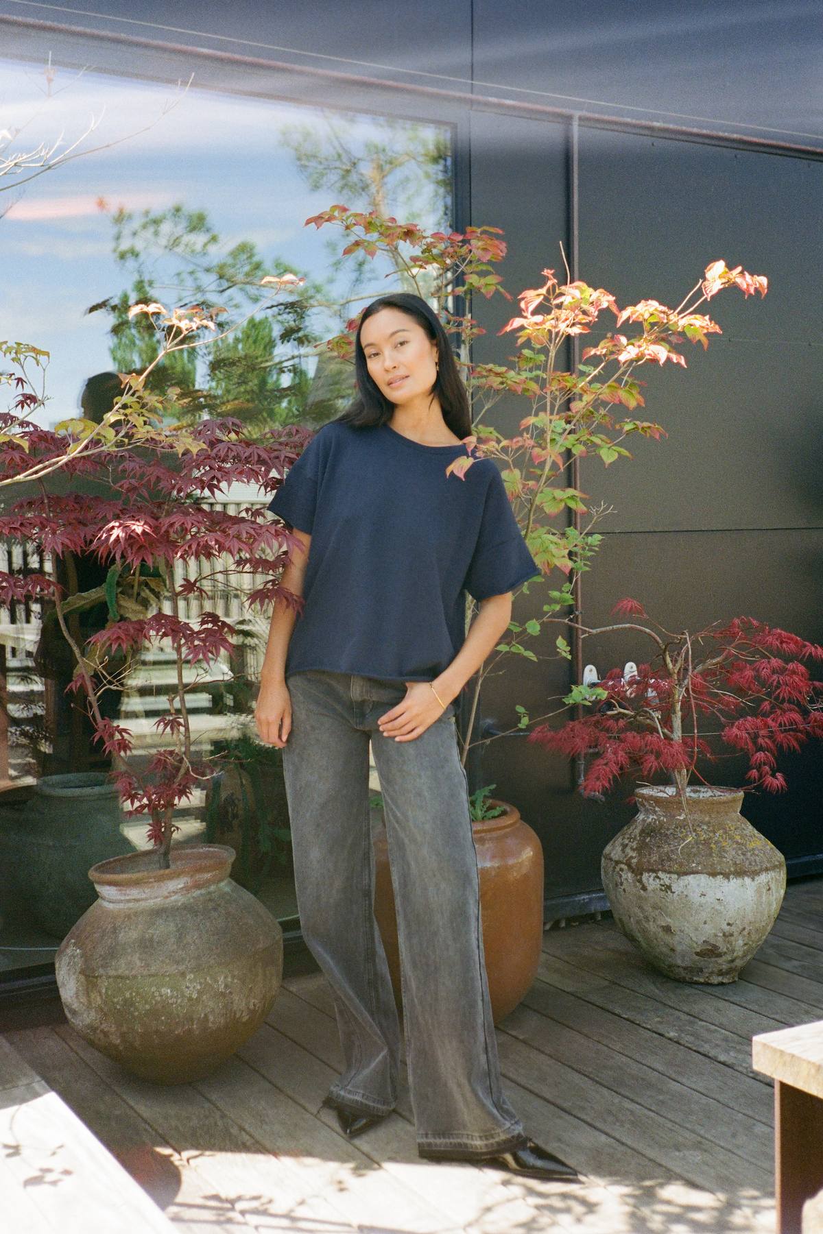 Margot - Light stretch cropped t-shirt I Navy 1 - Rabens Saloner