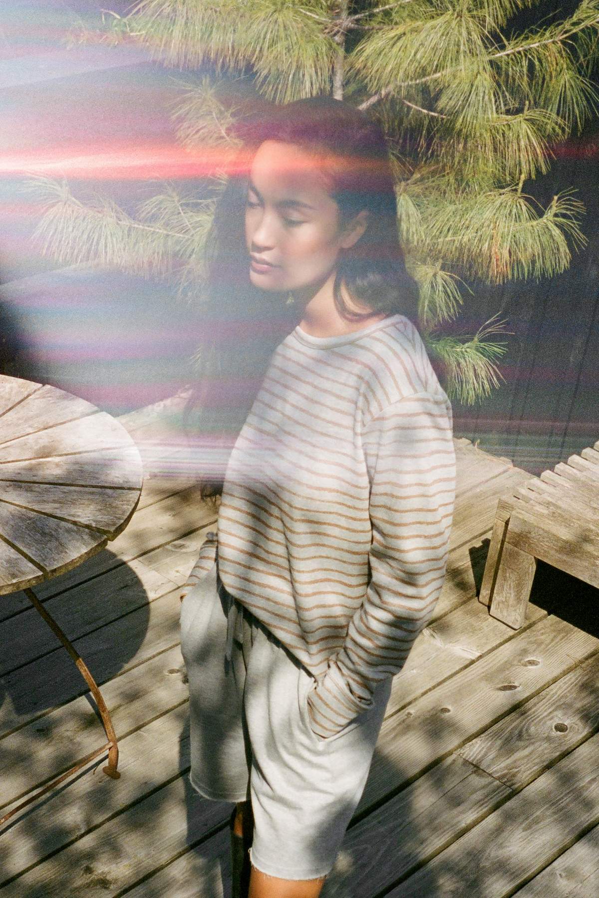 Hila - Light stretch crew neck top I Grey honey stripe 2 - Rabens Saloner