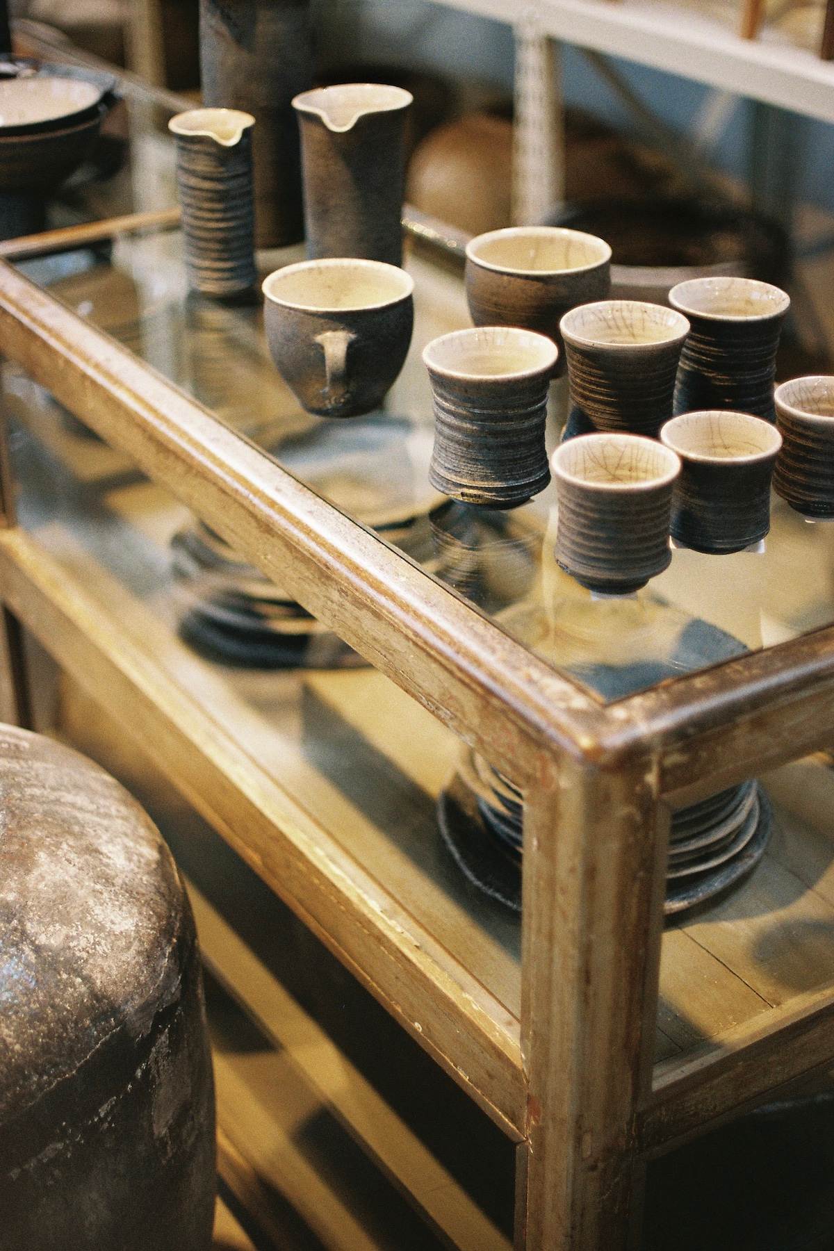 Hand Made Raku Cup I Medium - Visby Ceramics I Dark Grey 3 - Rabens Saloner