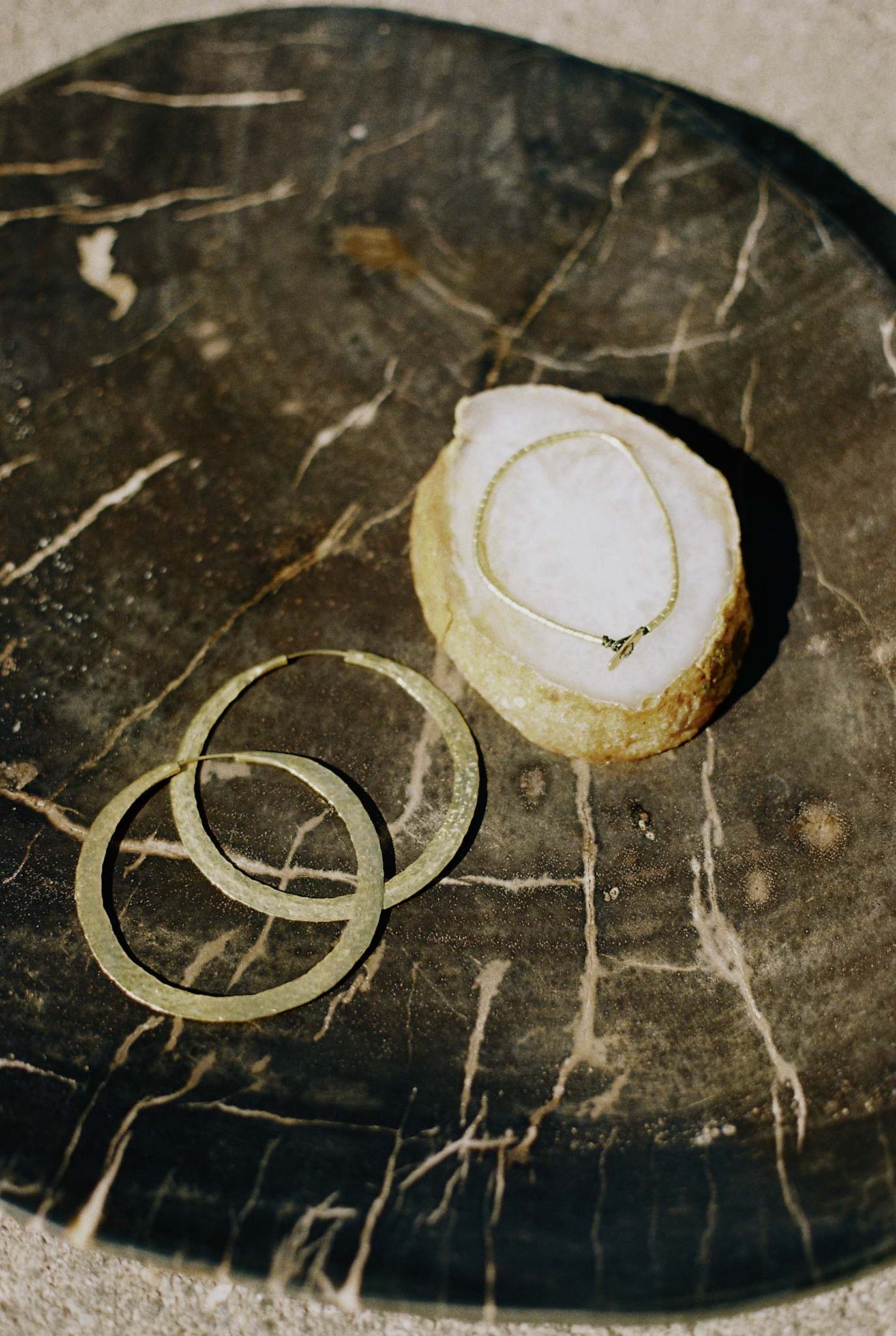 Nafsu - Tube bead bracelet I Gold plated 3 - Rabens Saloner