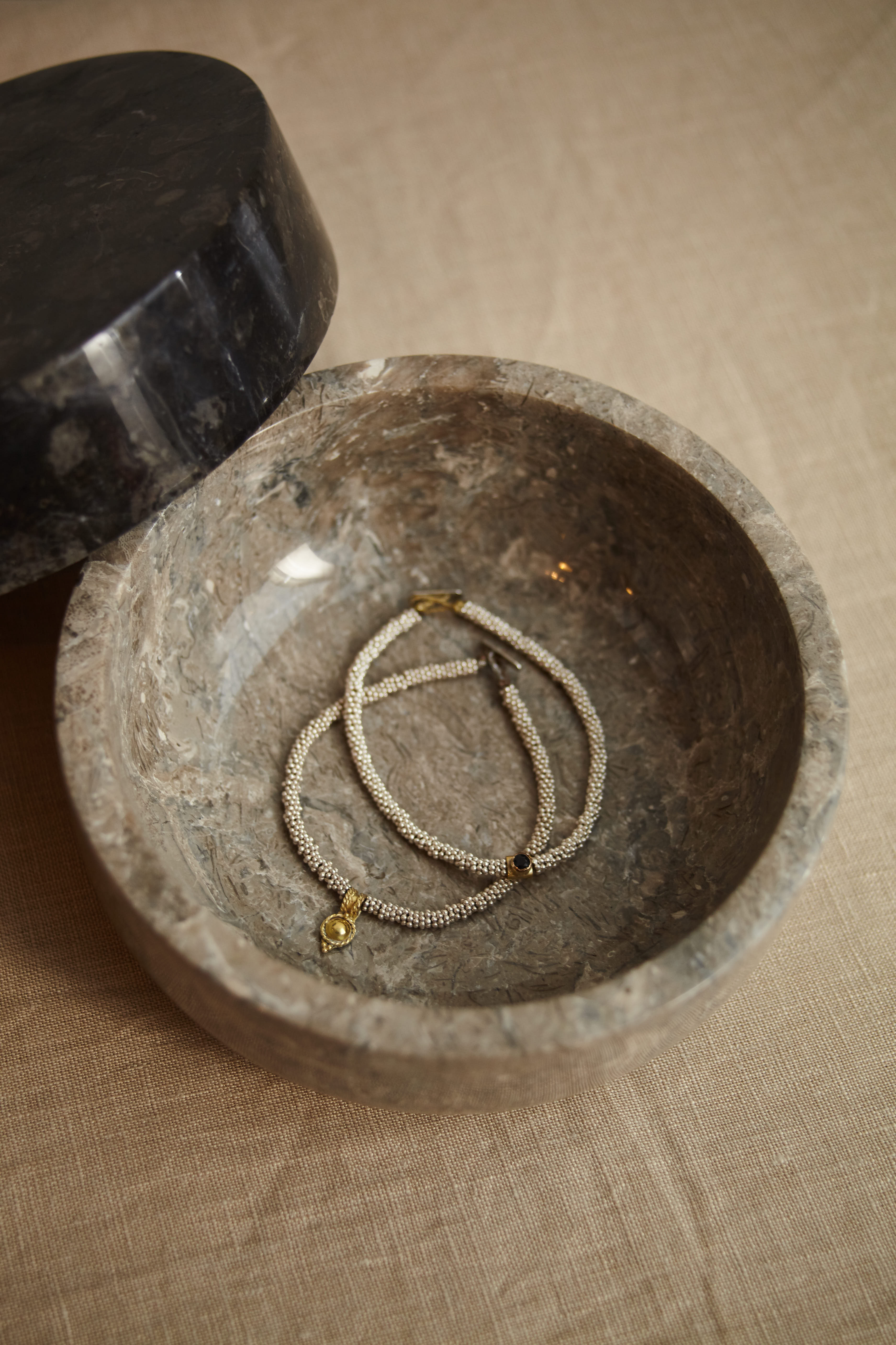 Nafsu - Bead bracelet w/gold pendant 2 - Rabens Saloner