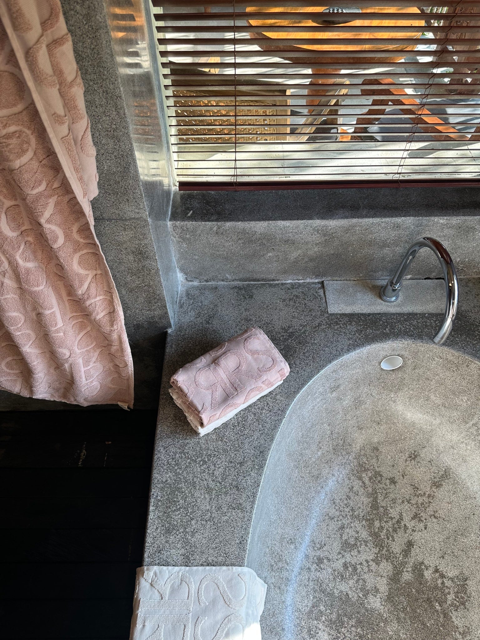 Monogram wash cloth - Wash cloth 30x30 cm I Rose 4 - Rabens Saloner