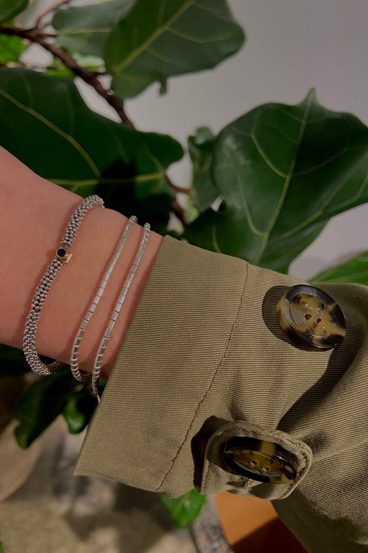 Nafsu - Silver bracelet w/square pendant I Dark stone 3 - Rabens Saloner