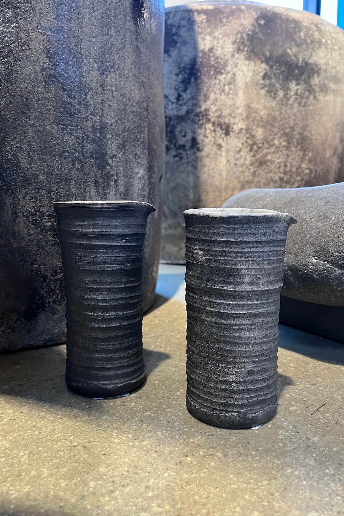 Handmade ceramic cream jug - Visby Ceramics I Dark 3 - Rabens Saloner