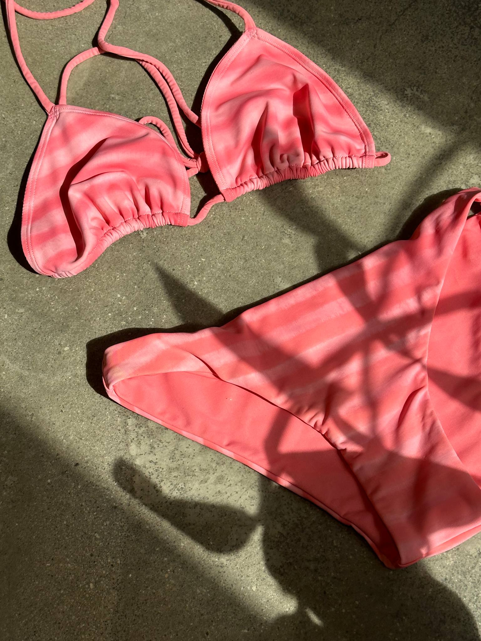 Blurred line triangle top - Merle I Pink combo