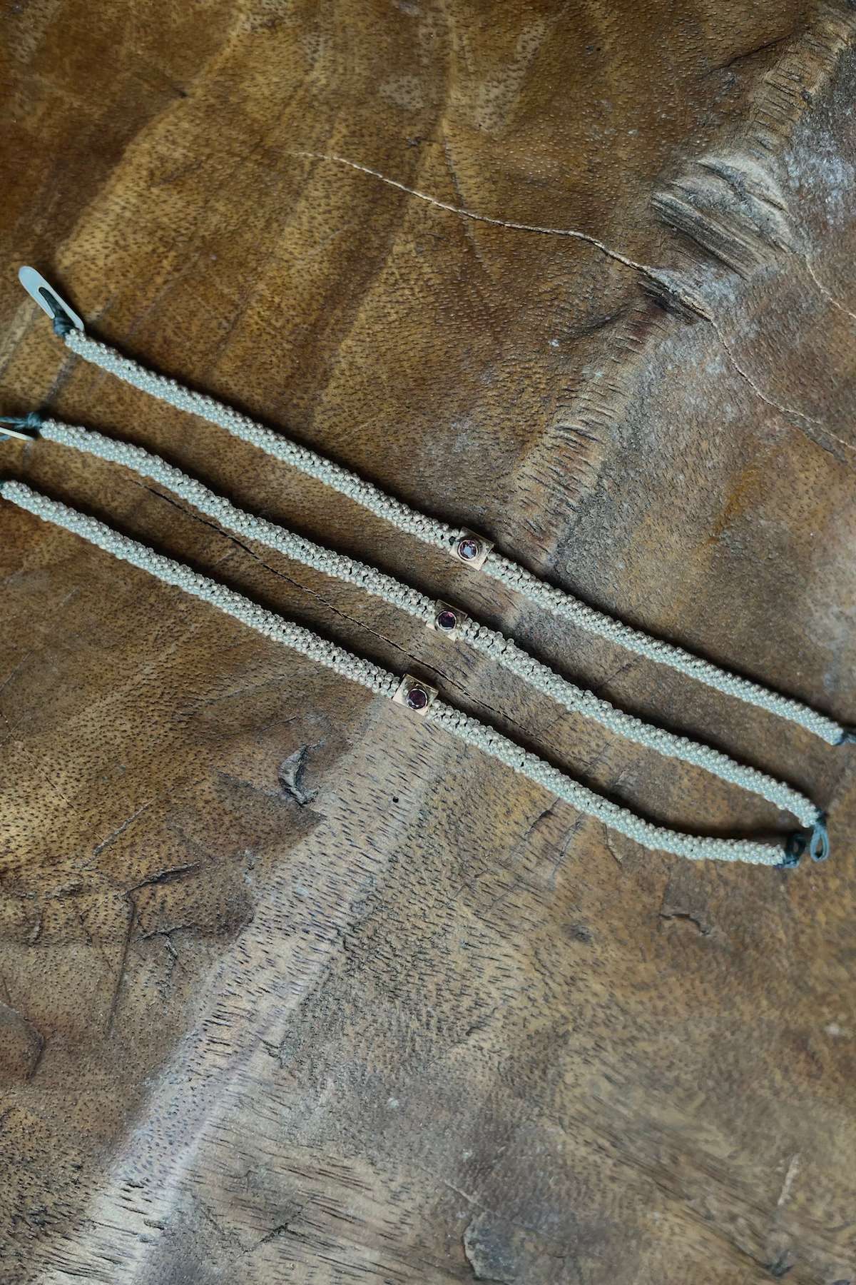 Nafsu - Bracelet w/gold square pendant I Purple stone 4 - Rabens Saloner