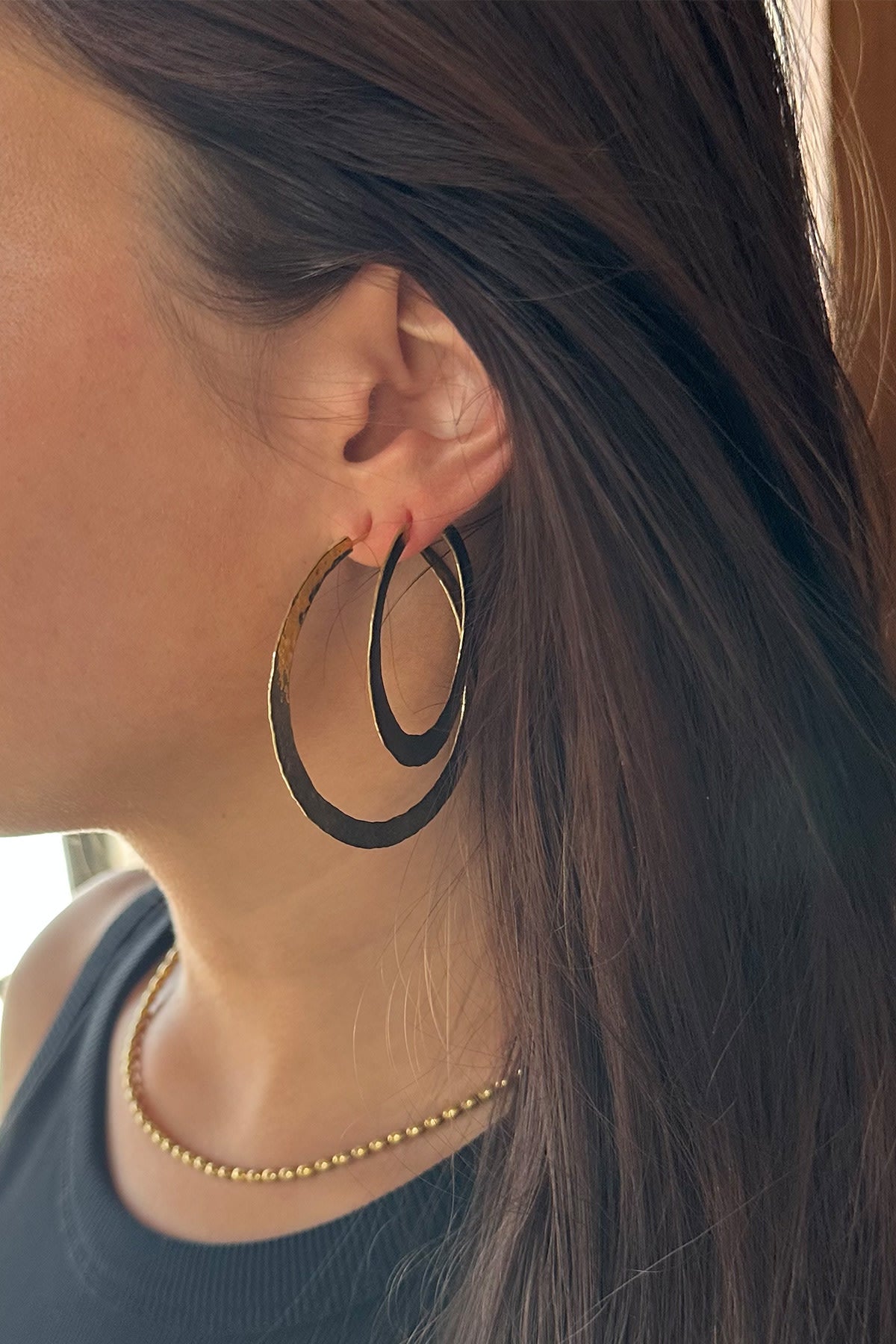 Nafsu - Hammered hoop S I Gold plated 4 - Rabens Saloner