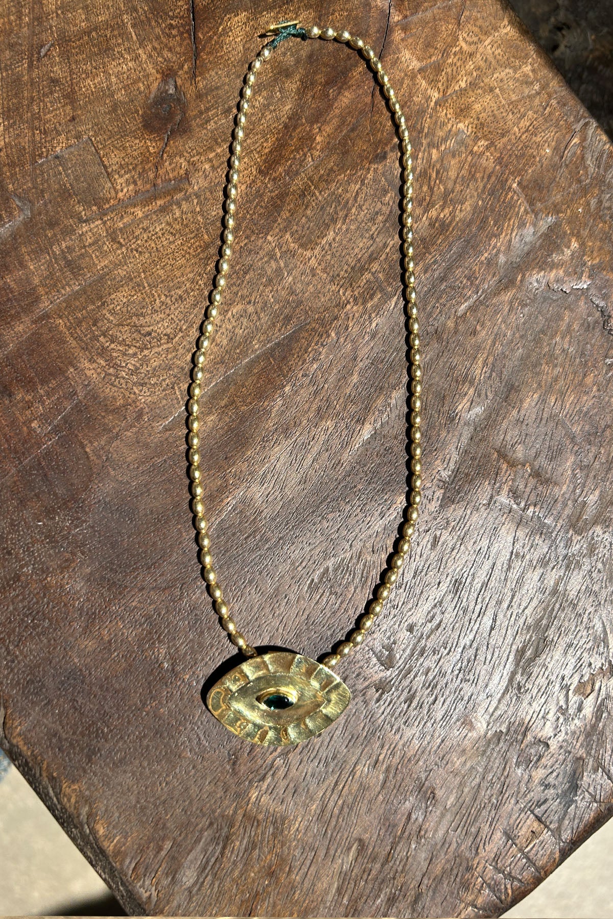 Rice Bead Necklace w/ Giant Eye Pendant - Nafsu I Gold 5 - Rabens Saloner