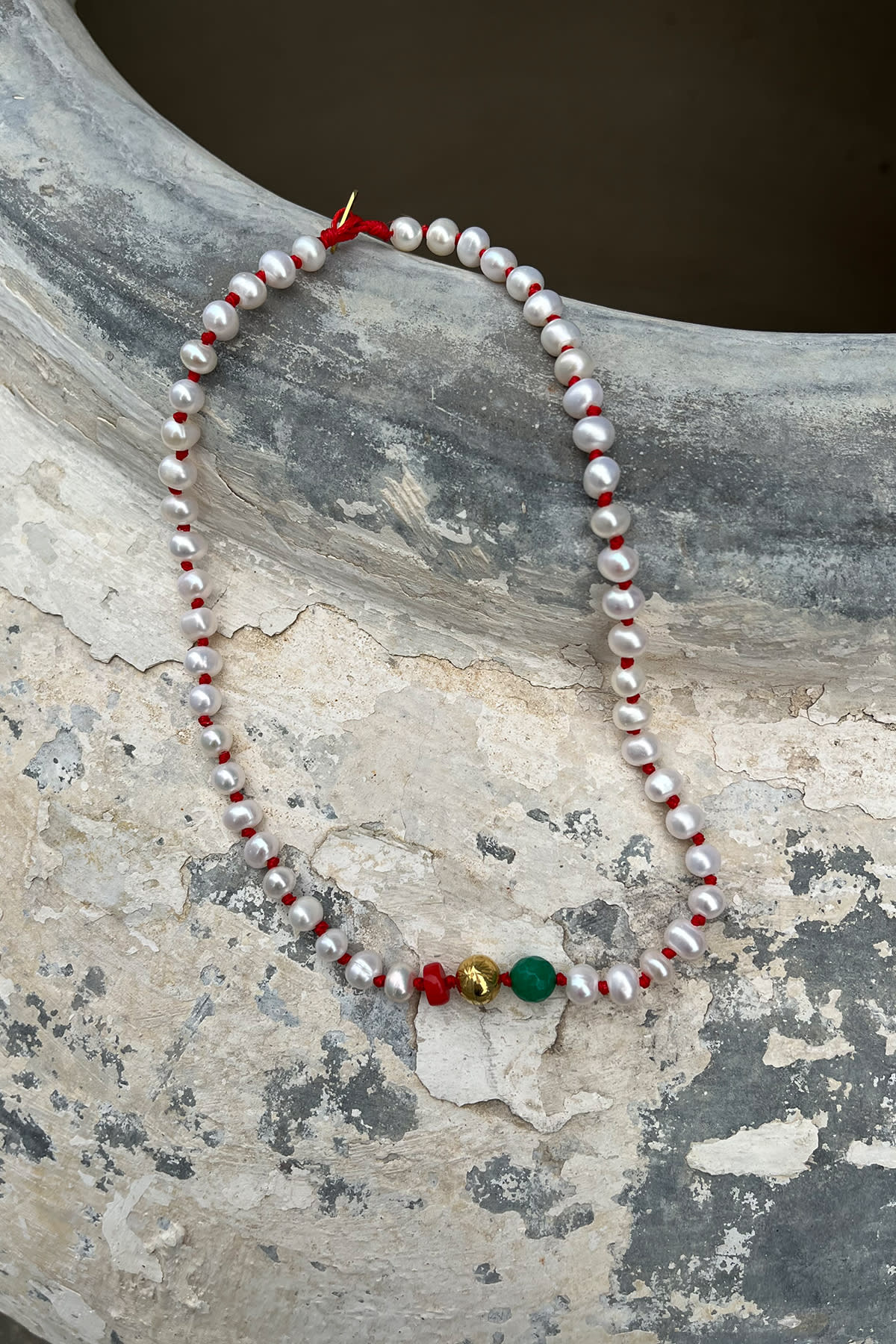 Pearl Necklace With Beads - Nafsu I Gold Beads w/ Coral and Green Onyx 4 - Rabens Saloner