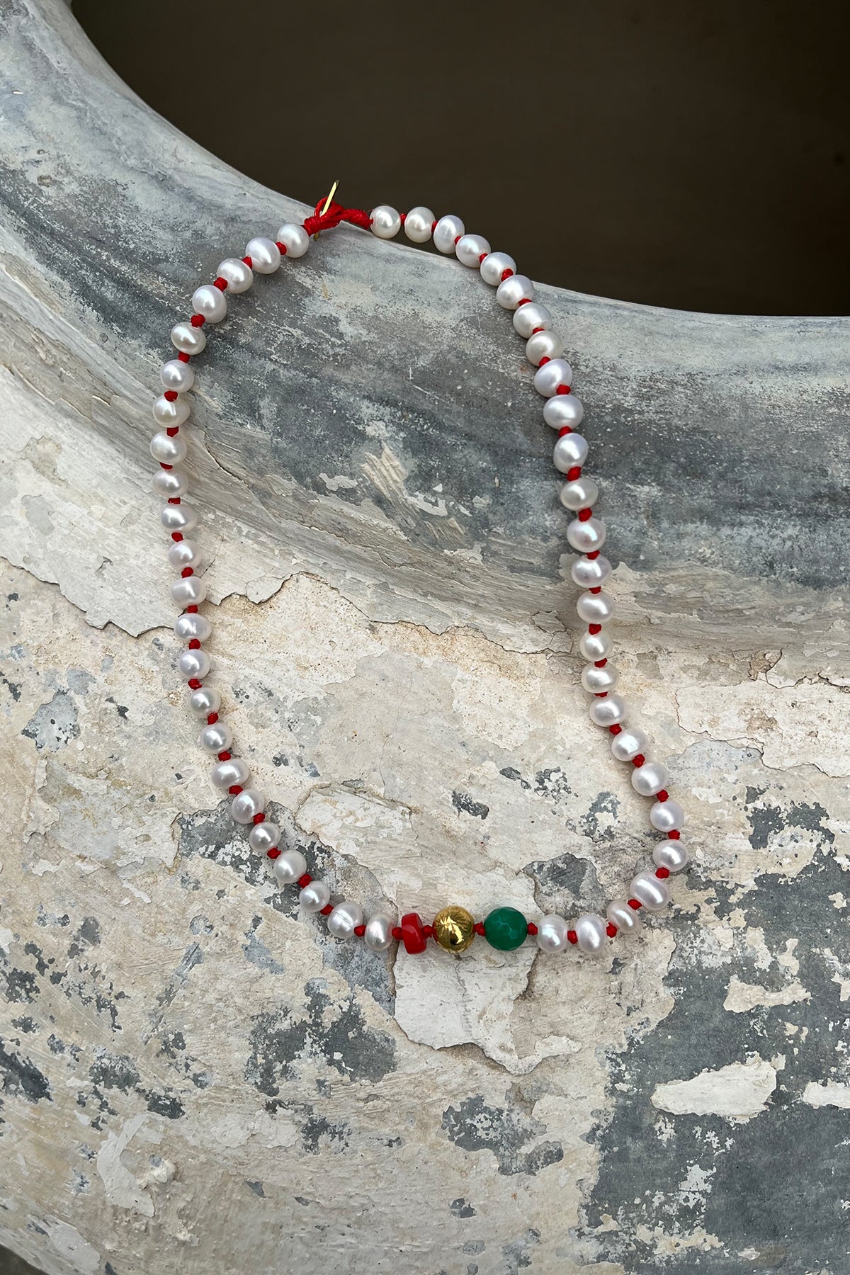 Pearl Necklace With Beads - Nafsu I Gold Beads w/ Coral and Green Onyx 4 - Rabens Saloner