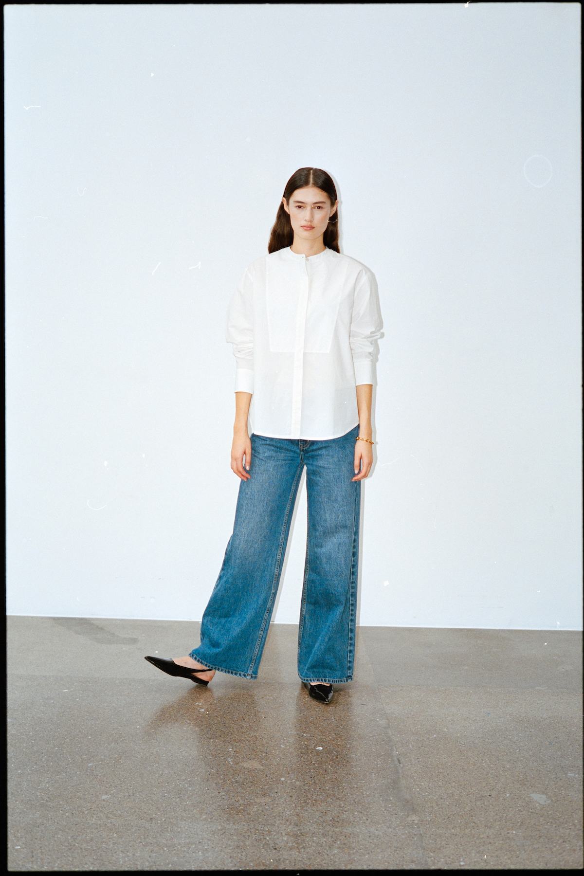 Sunny - Crisp cotton bib front shirt I White 4 - Rabens Saloner