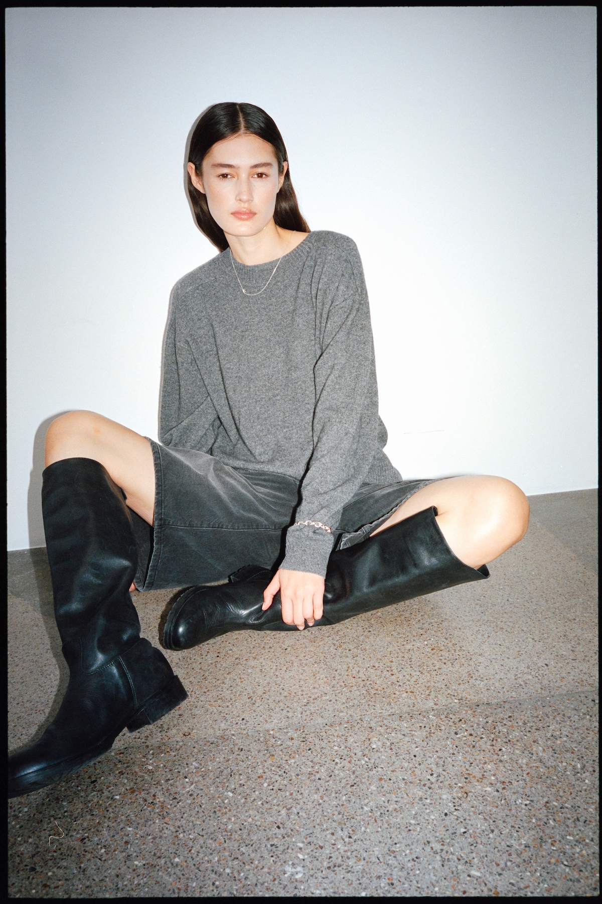 Dalani - Woolcash boxy sweater I Dark grey melange 3 - Rabens Saloner