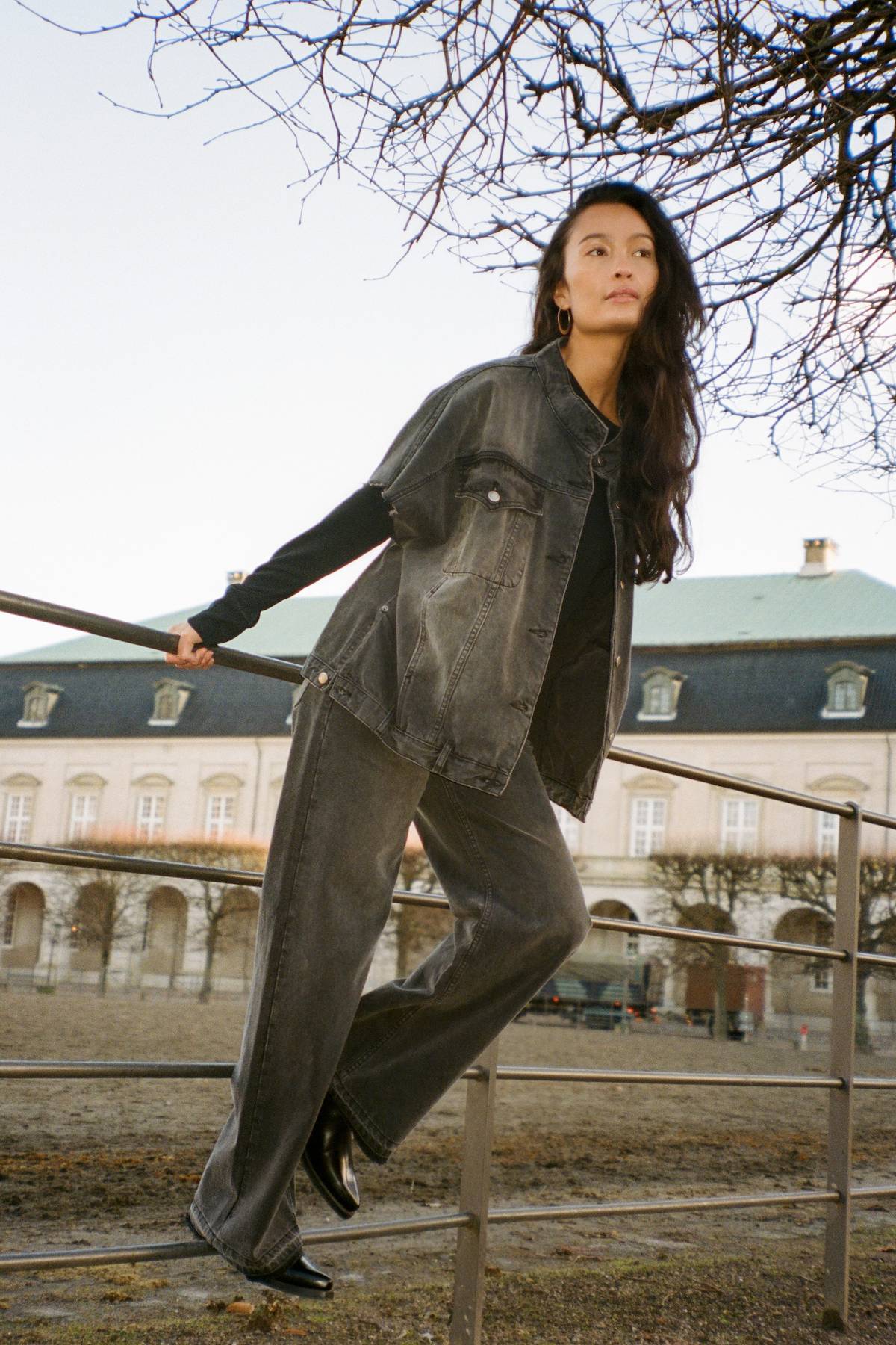 Mir - Denim vest jacket I Washed black denim 2 - Rabens Saloner