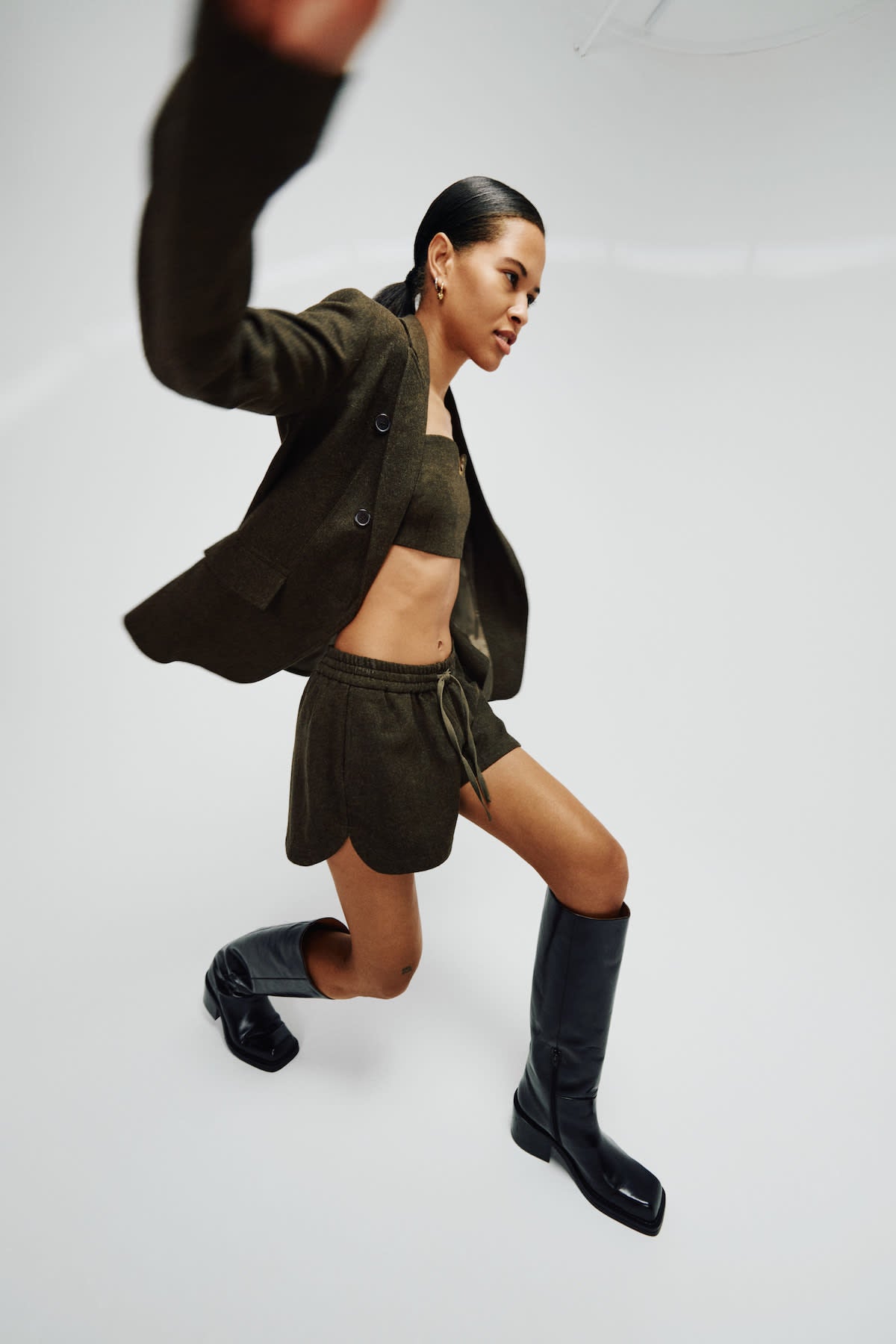 Olu - Mini herringbone shorts I Dark brown 1 - Rabens Saloner