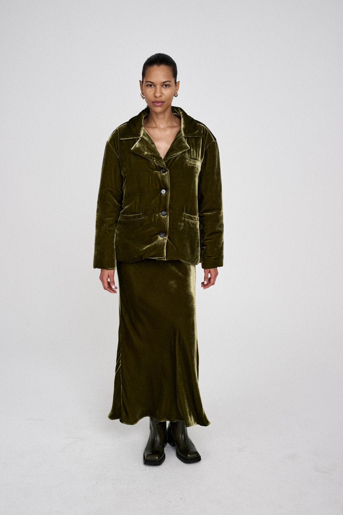 Santana - Velvet paded jacket I Olive 2 - Rabens Saloner