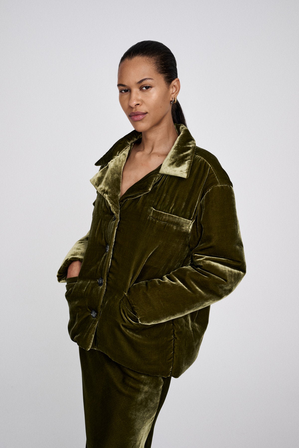 Santana - Velvet paded jacket I Olive 1 - Rabens Saloner