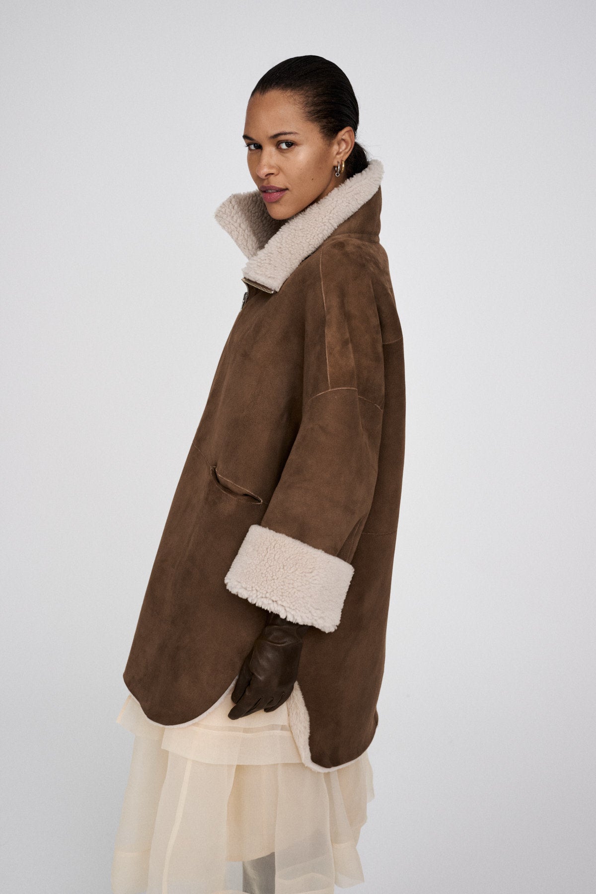 Ejsa - Shearling coat I Dark brown natural combo 1 - Rabens Saloner