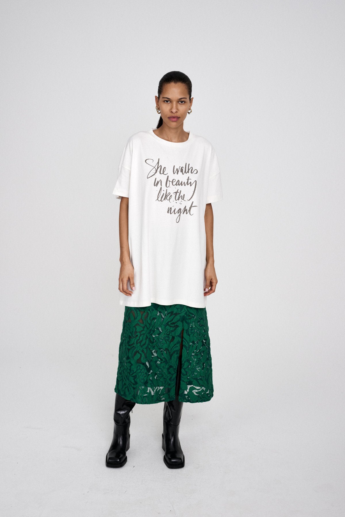 Dee - Poet oversize t-shirt I Chalk 1 - Rabens Saloner