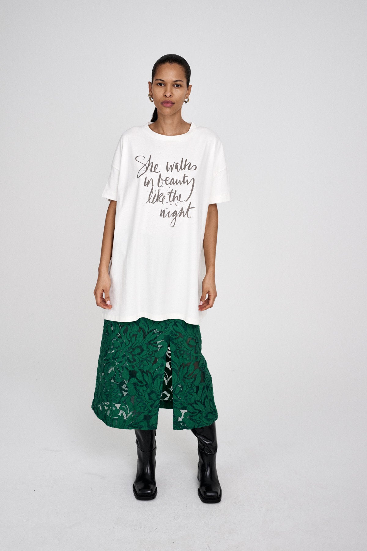 Dee - Poet oversize t-shirt I Chalk 2 - Rabens Saloner
