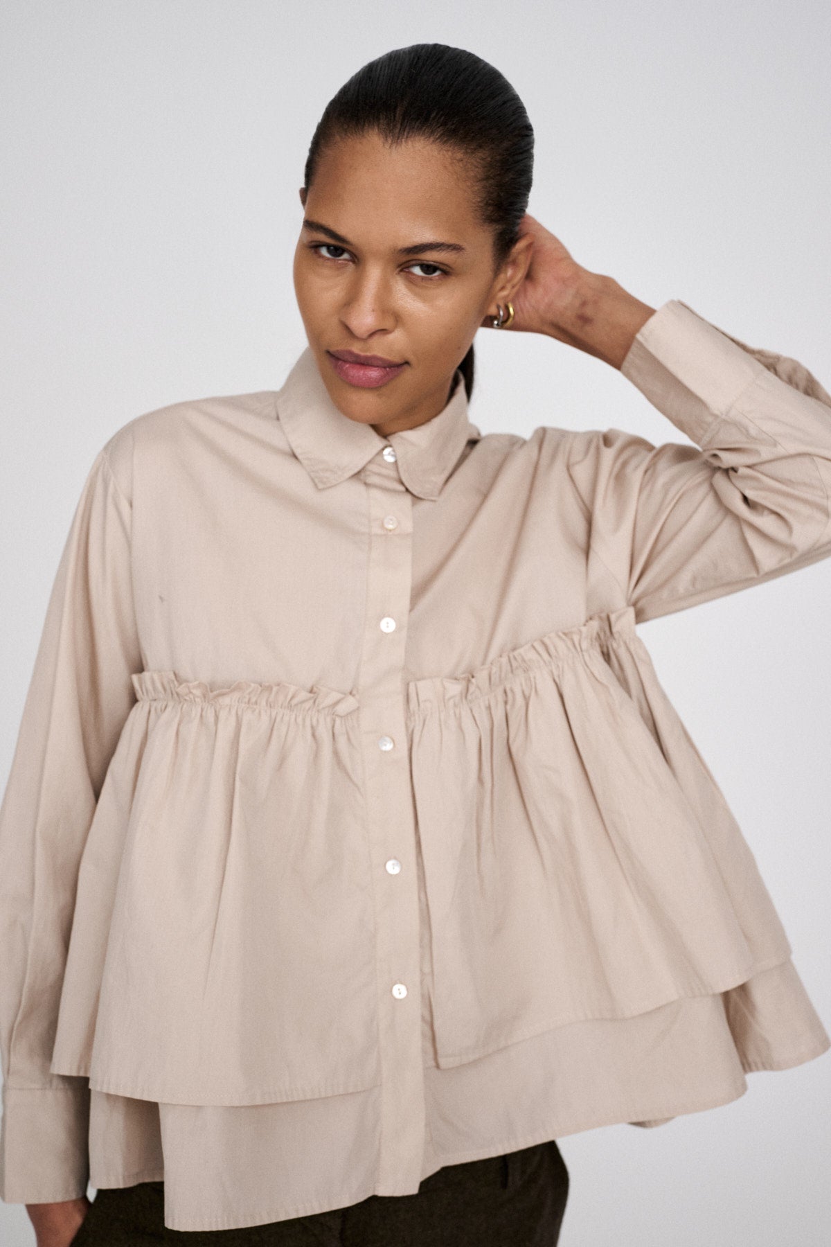 Shaker - Poplin frill shirt I White 5 - Rabens Saloner