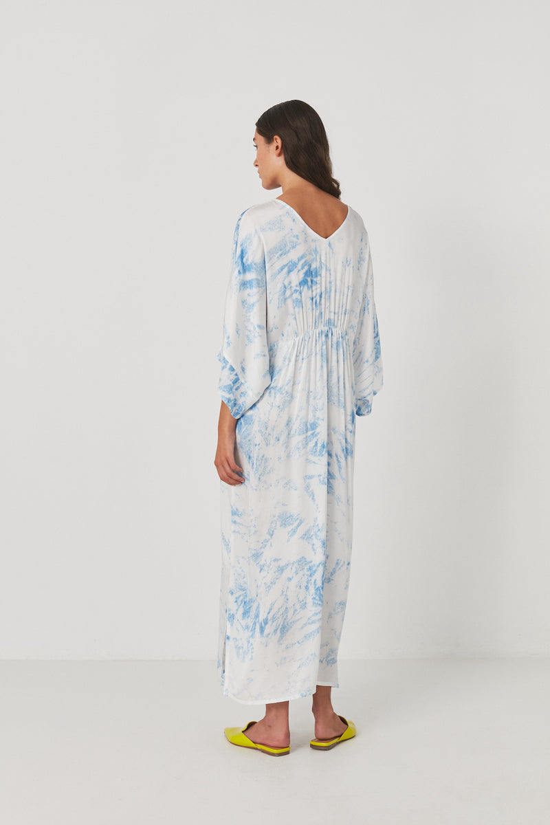 Lucca - Fracture kaftan dress I Blue white combo    2 - Rabens Saloner