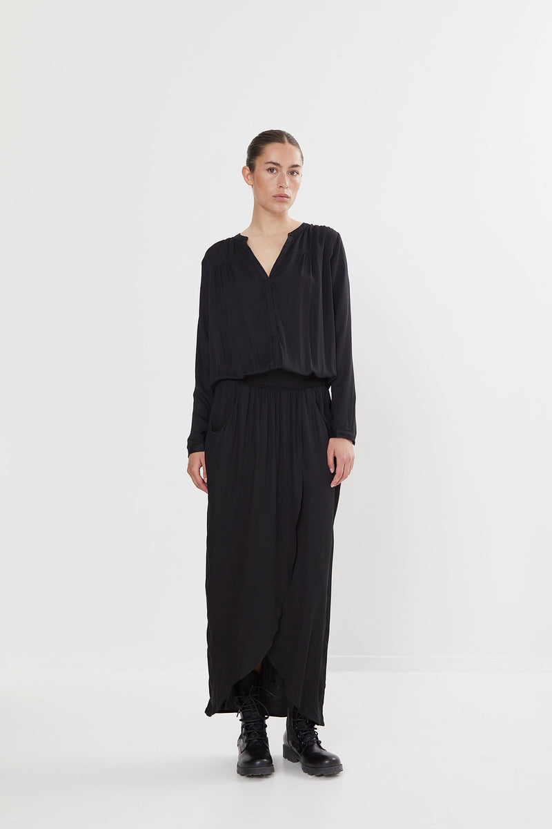 Vera - Solid wrap over dress L/S I Black Black XS 1 - Rabens Saloner