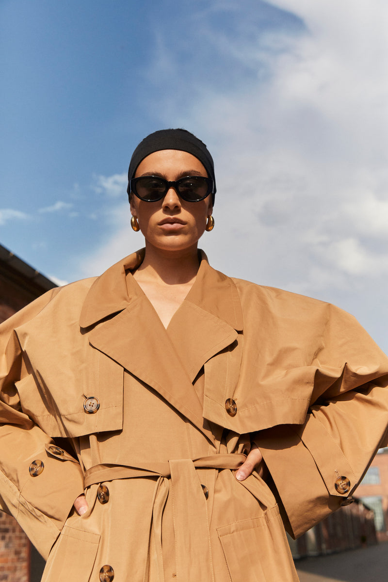 Abbygale - Weightless trench coat