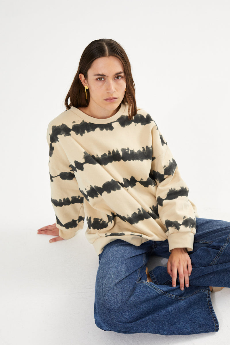 Natalia - Vista print sweatshirt I Oyster combo    2 - Rabens Saloner