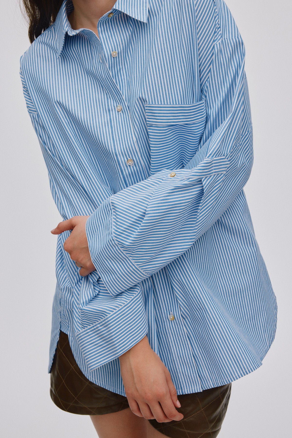 Bobbies - Quilt stripe oversize shirt I Blue white stripe 5 - Rabens Saloner