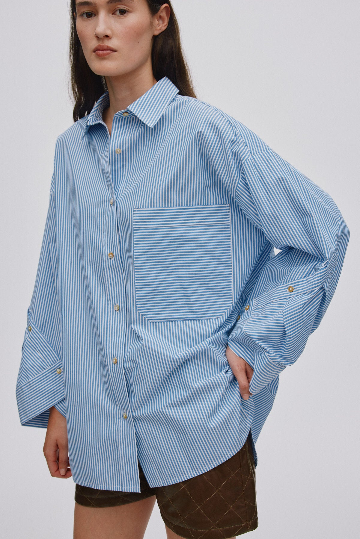 Bobbies - Quilt stripe oversize shirt I Blue white stripe 4 - Rabens Saloner