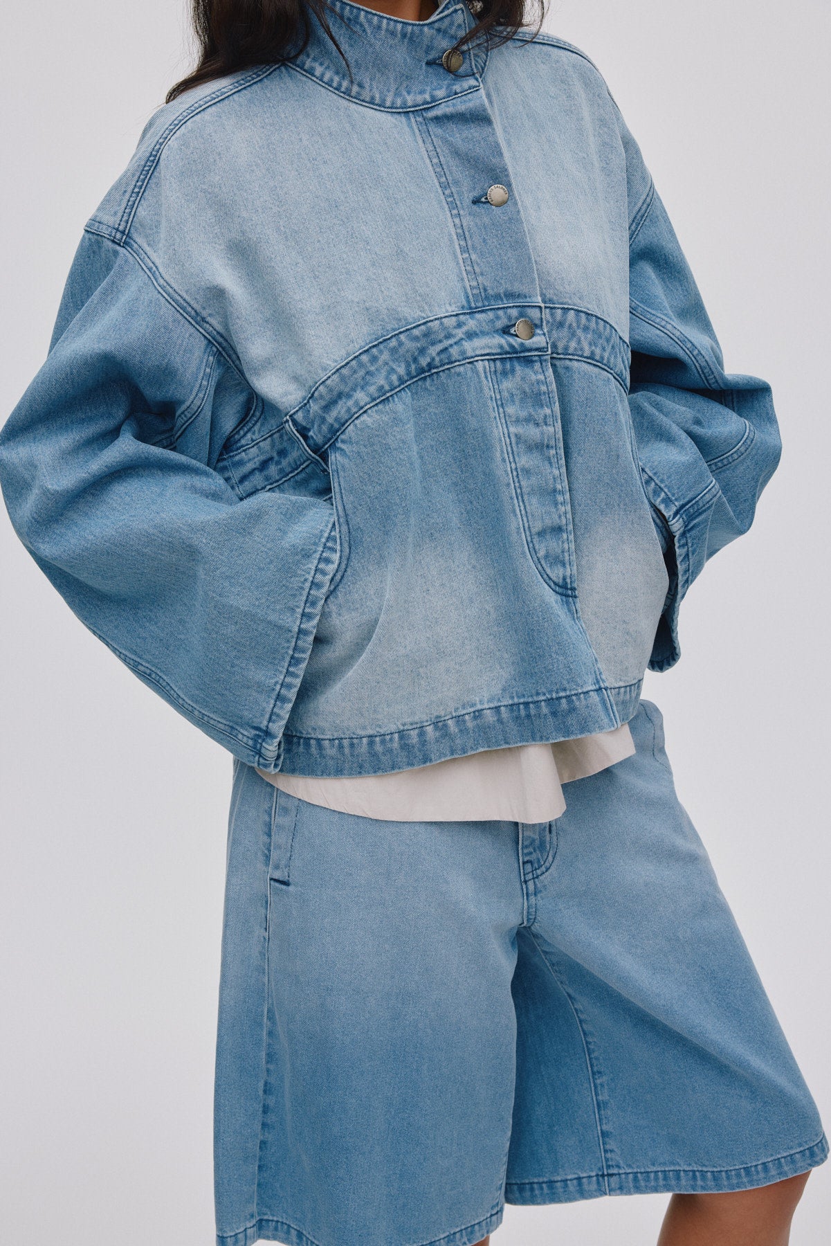 Donela - Denim jacket I Light washed denim 5 - Rabens Saloner